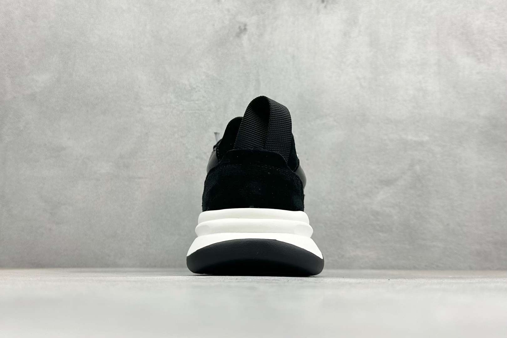 300 Ecco 爱步秋冬款 柔酷8号系列运动休闲鞋 996637