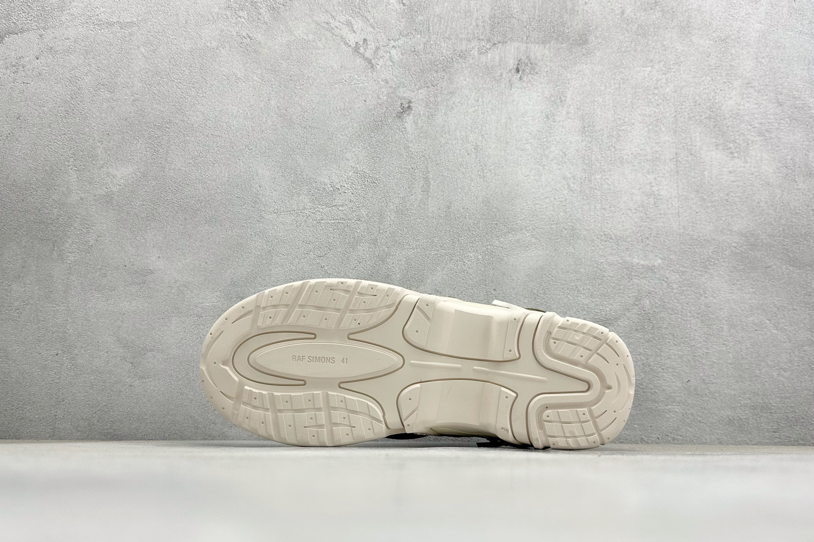 250 RAF SIMONS Cylon-21 织物皮革 圆头系带 低帮 生活休闲鞋 HR74001OL