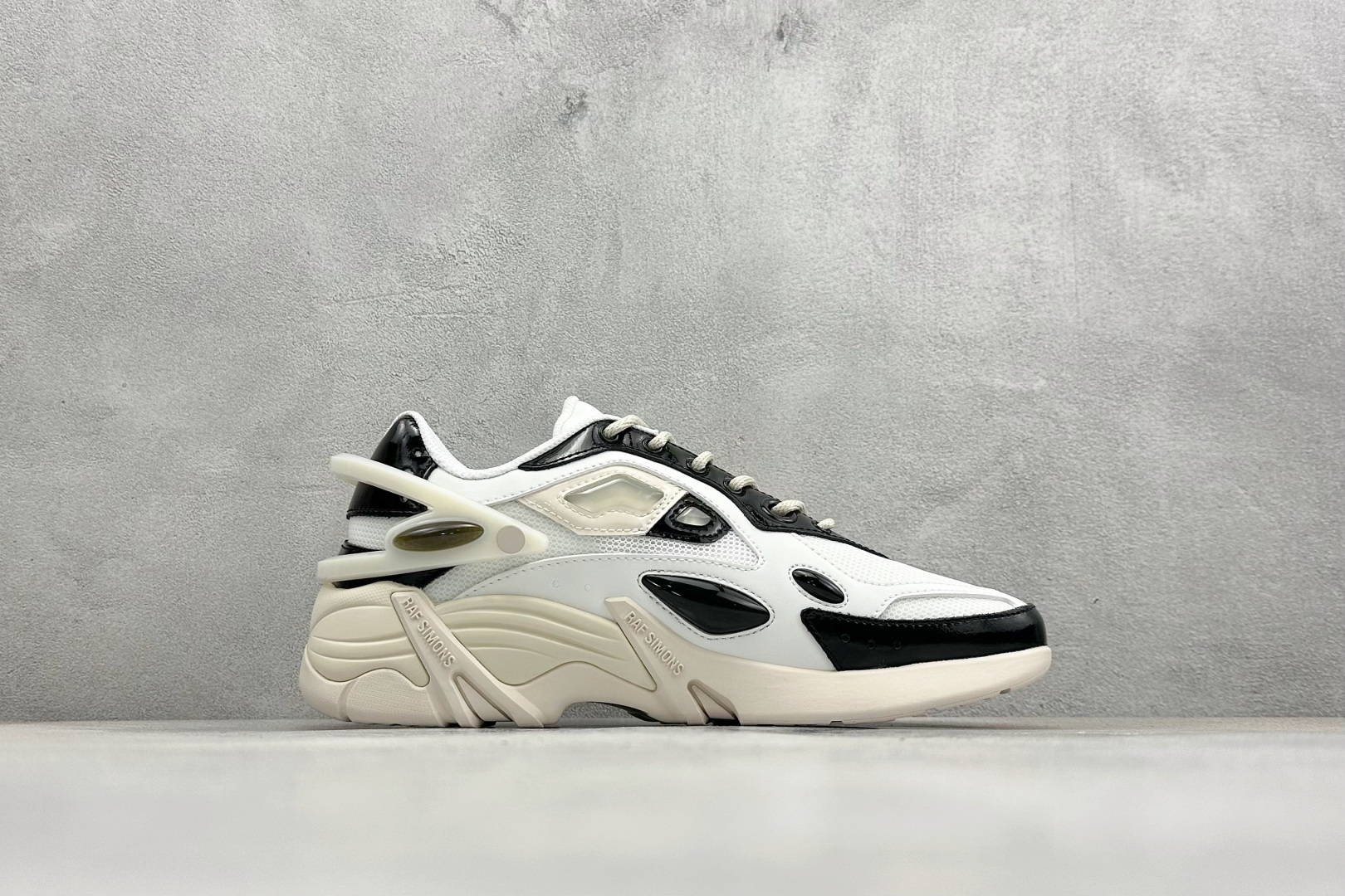 250 RAF SIMONS Cylon-21 织物皮革 圆头系带 低帮 生活休闲鞋 HR74001OL