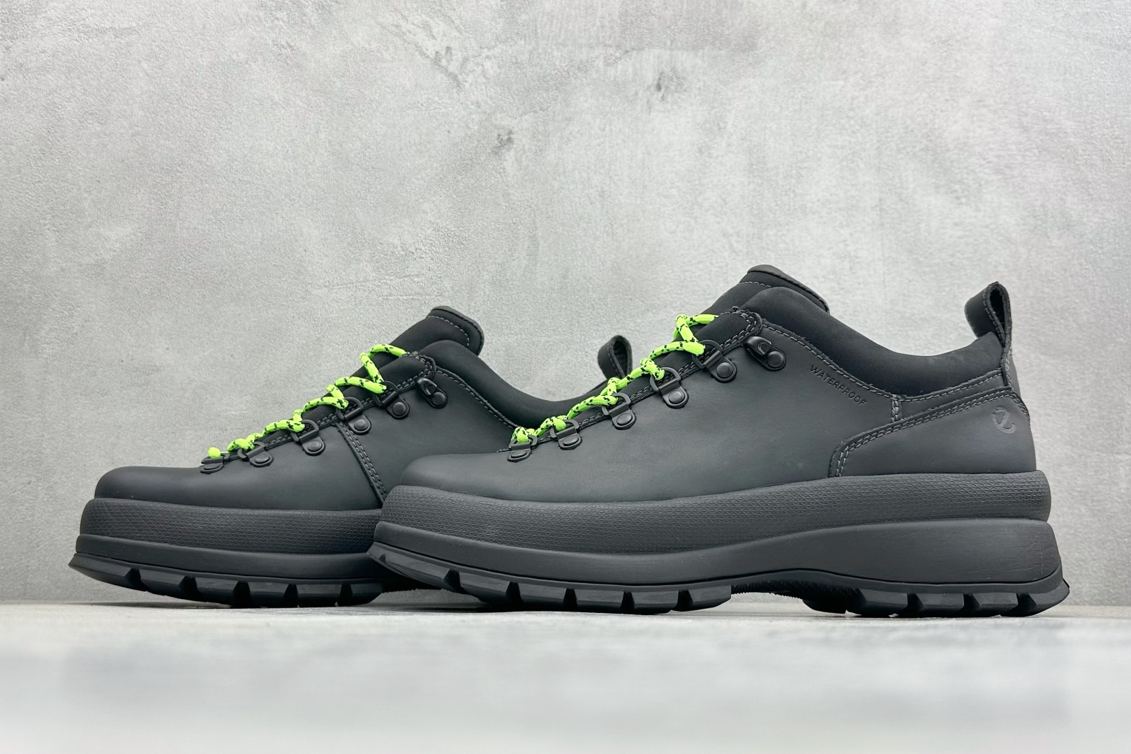 300 纯原ECCO爱步跑步鞋百搭舒适 秋冬新款厚底休闲运动鞋男鞋 550614-51052