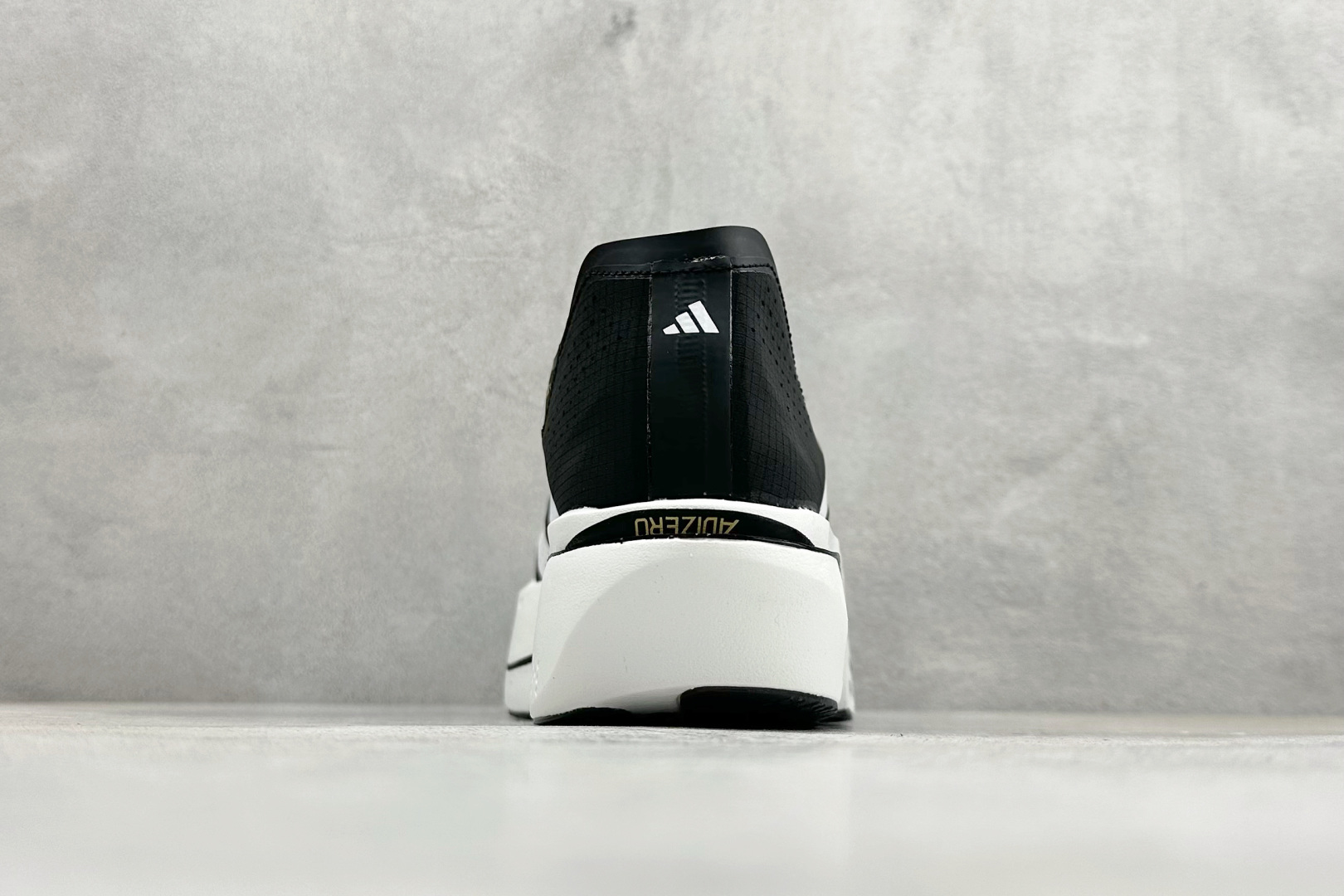 190 AdidADIZERO ADIOS PRO 5 M 马拉松竞速专业跑鞋 CELERMESH针织网面非常轻薄 K18295