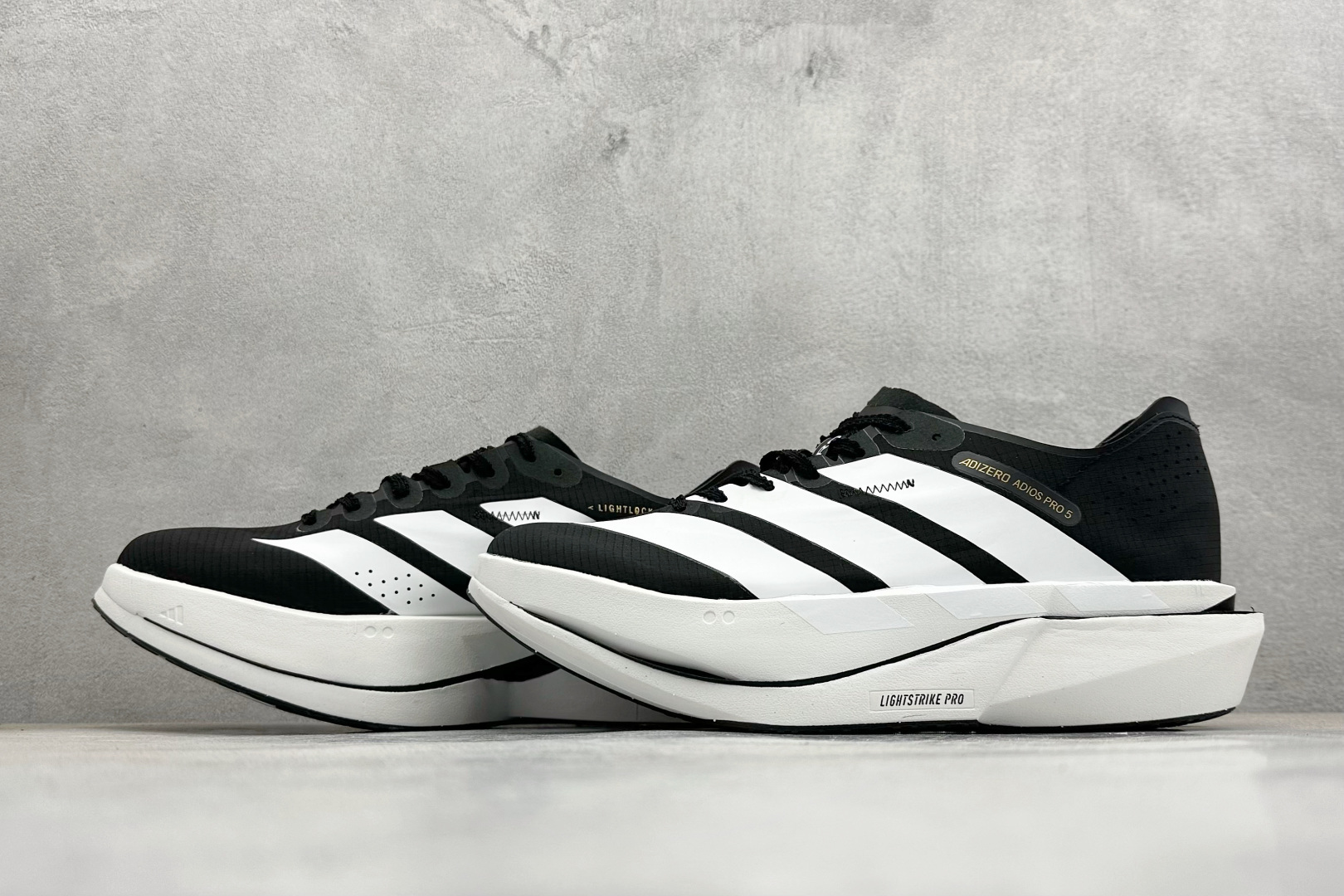 190 AdidADIZERO ADIOS PRO 5 M 马拉松竞速专业跑鞋 CELERMESH针织网面非常轻薄 K18295
