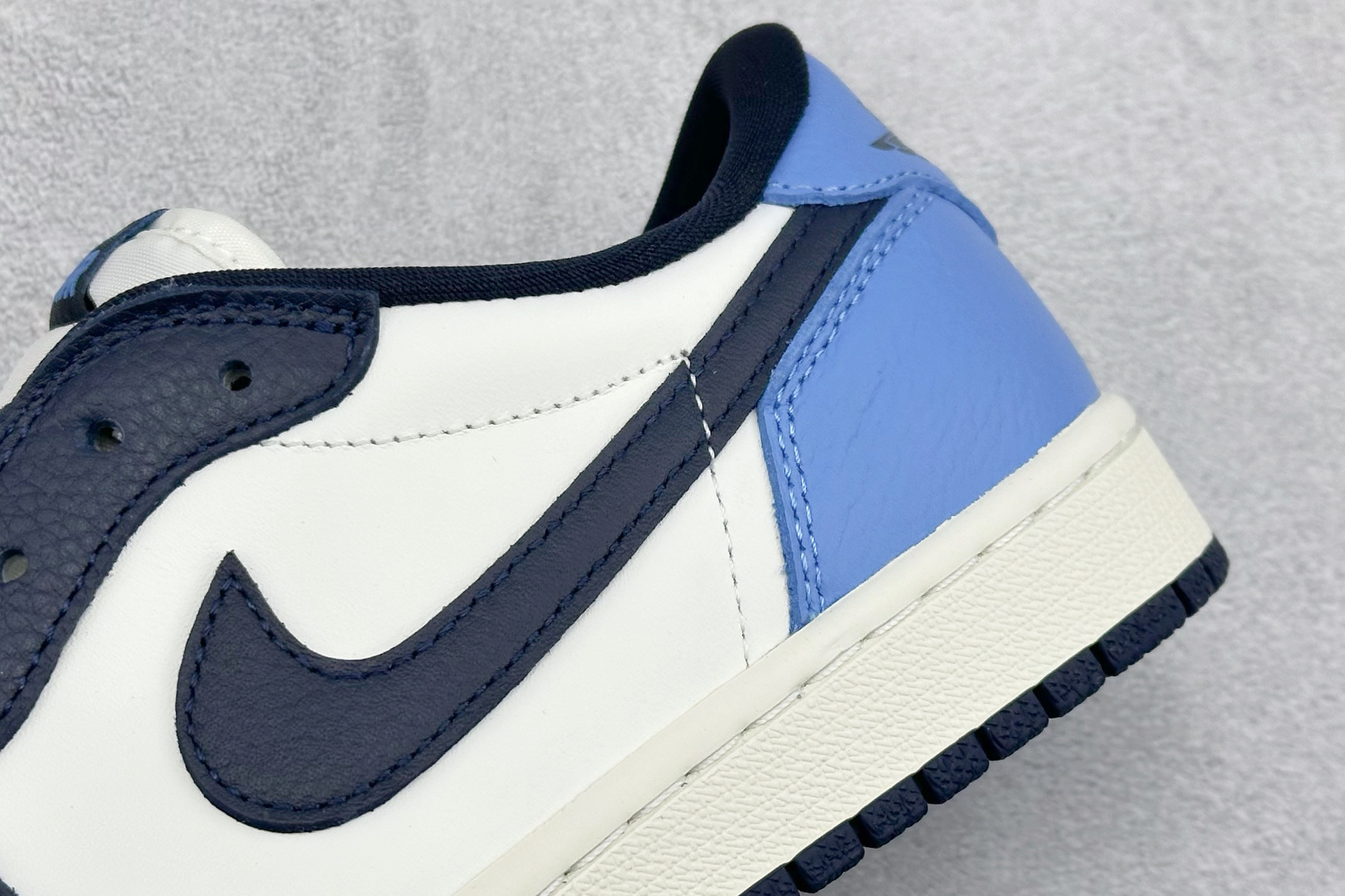 260 F版Fragment x TS x Air Jordan 1 Low 三方联名低帮板鞋 CZ0790-400