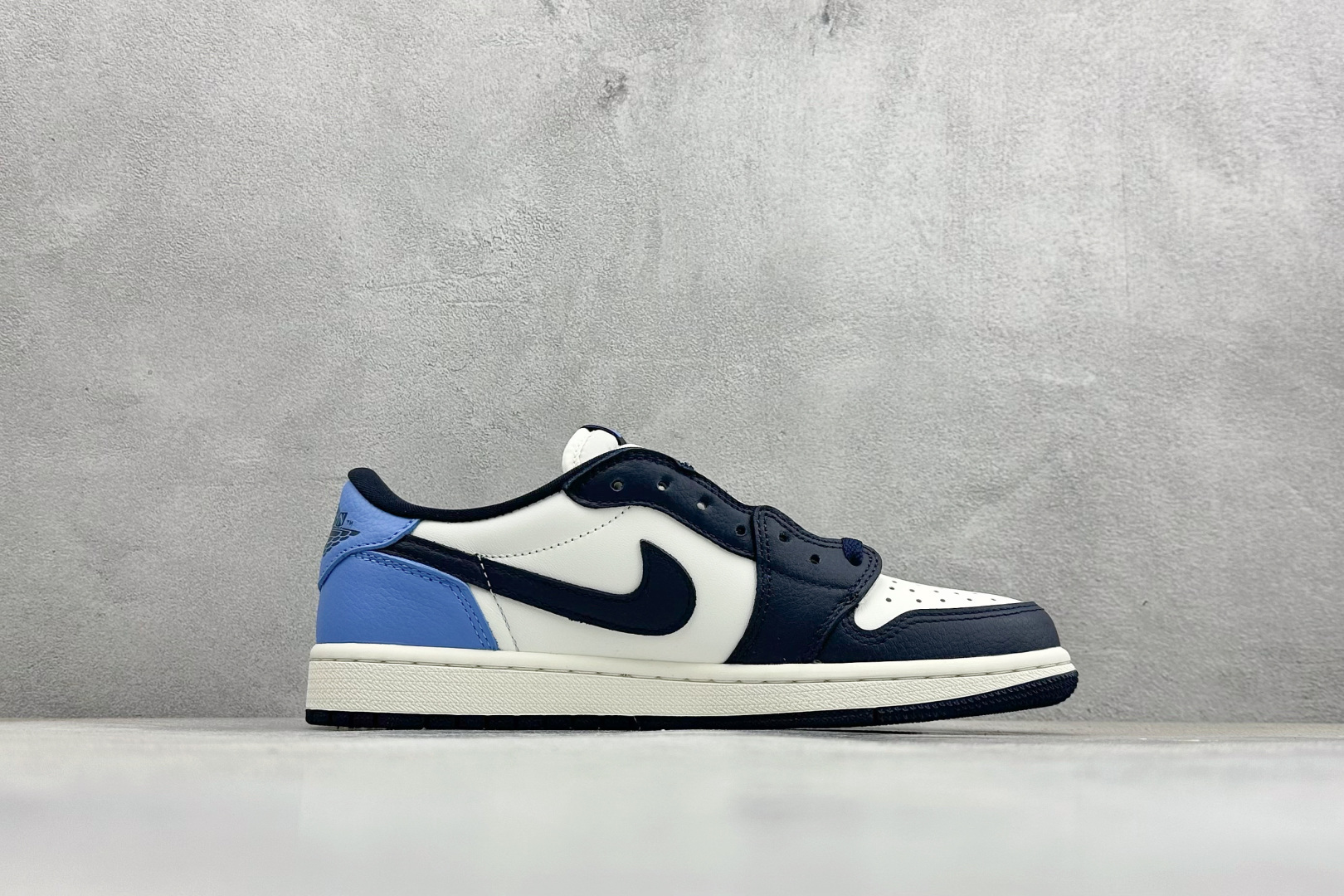 260 F版Fragment x TS x Air Jordan 1 Low 三方联名低帮板鞋 CZ0790-400