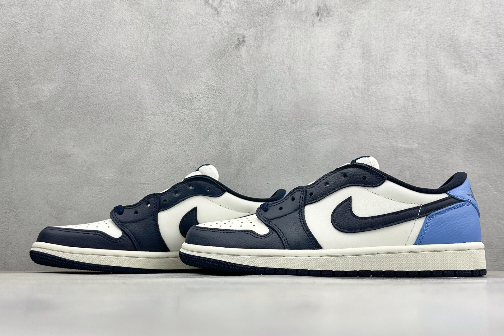 260 F版Fragment x TS x Air Jordan 1 Low 三方联名低帮板鞋 CZ0790-400