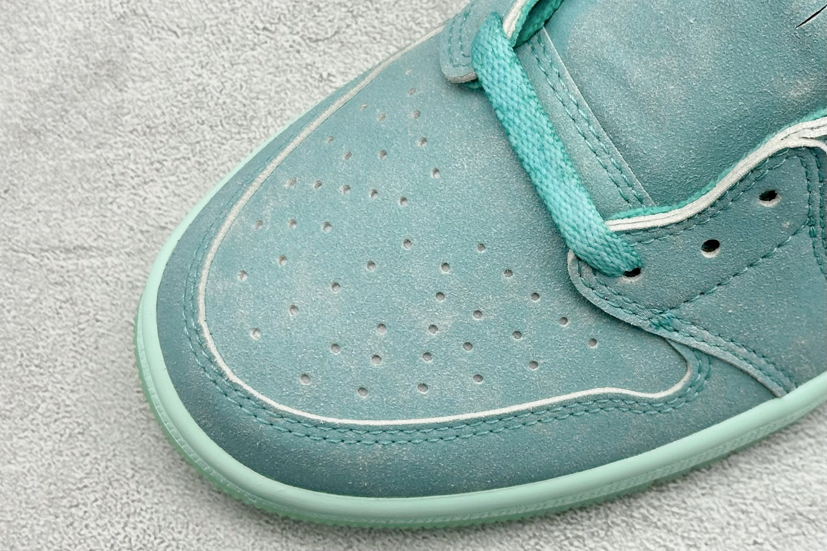 260 F版Fragment x TS x Air Jordan 1 Low 三方联名低帮板鞋 HQ8811-300