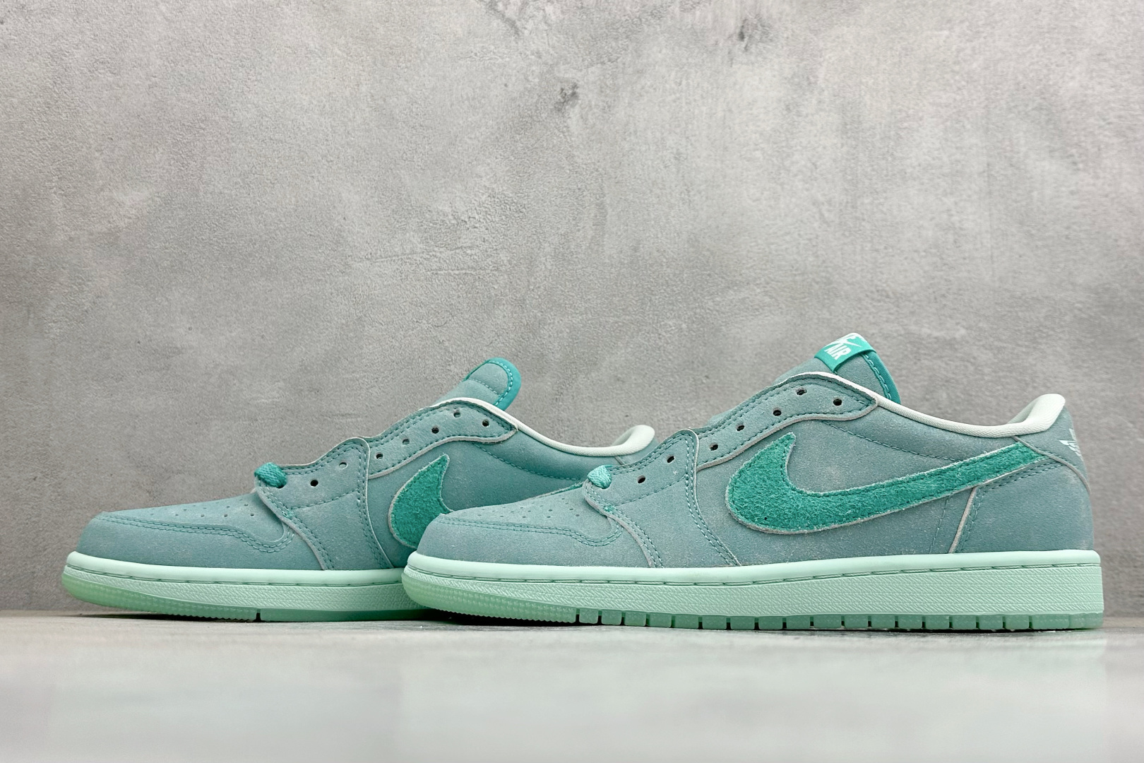 260 F版Fragment x TS x Air Jordan 1 Low 三方联名低帮板鞋 HQ8811-300