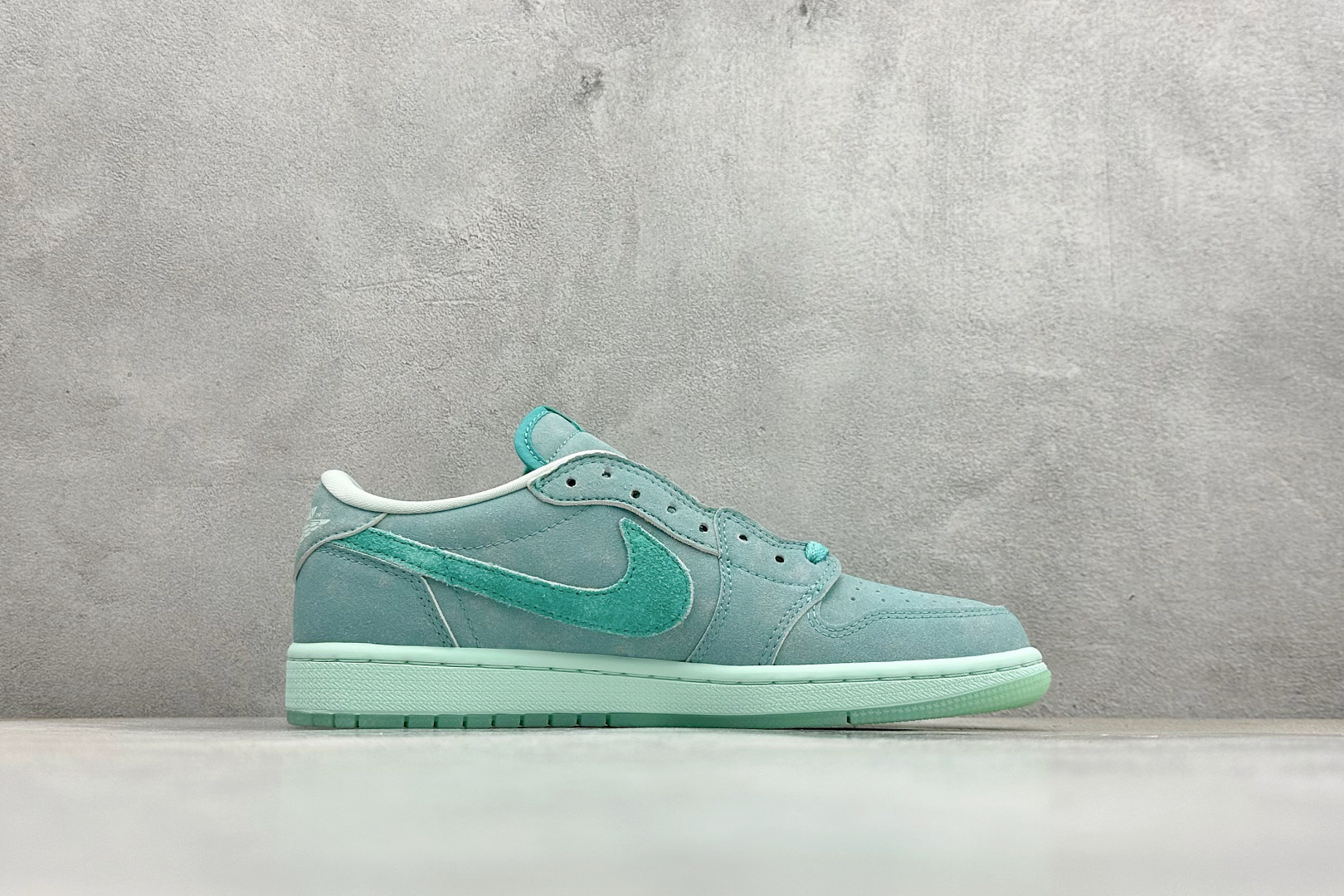 260 F版Fragment x TS x Air Jordan 1 Low 三方联名低帮板鞋 HQ8811-300