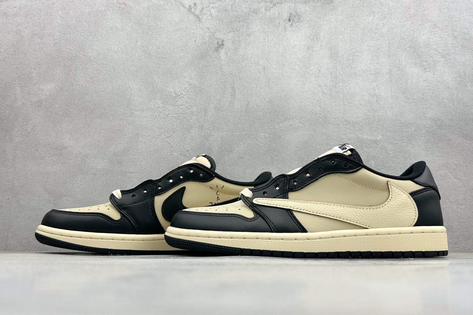 260 F版Fragment x TS x Air Jordan 1 Low 三方联名低帮倒勾板鞋 DM7866-201