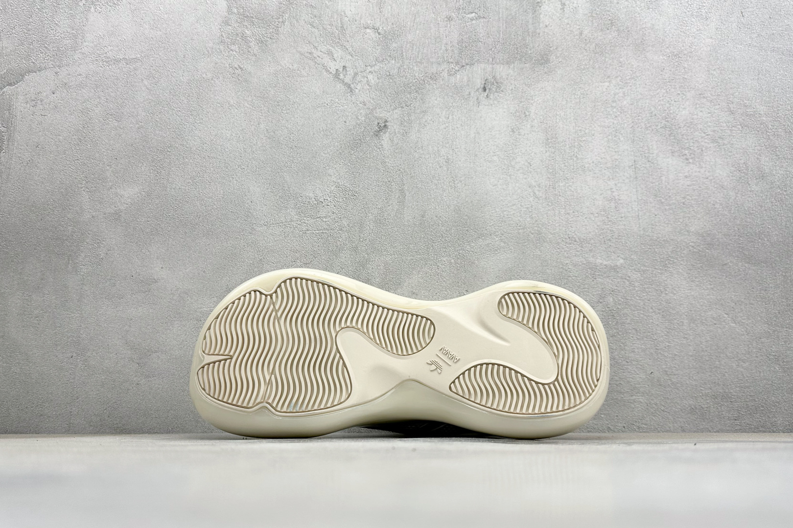 300 AVAVAV x AdidOriginals Moonrubber Megaride 阿迪达斯 联名款 舒适 防滑耐磨 低帮 生活休闲鞋 JI1495