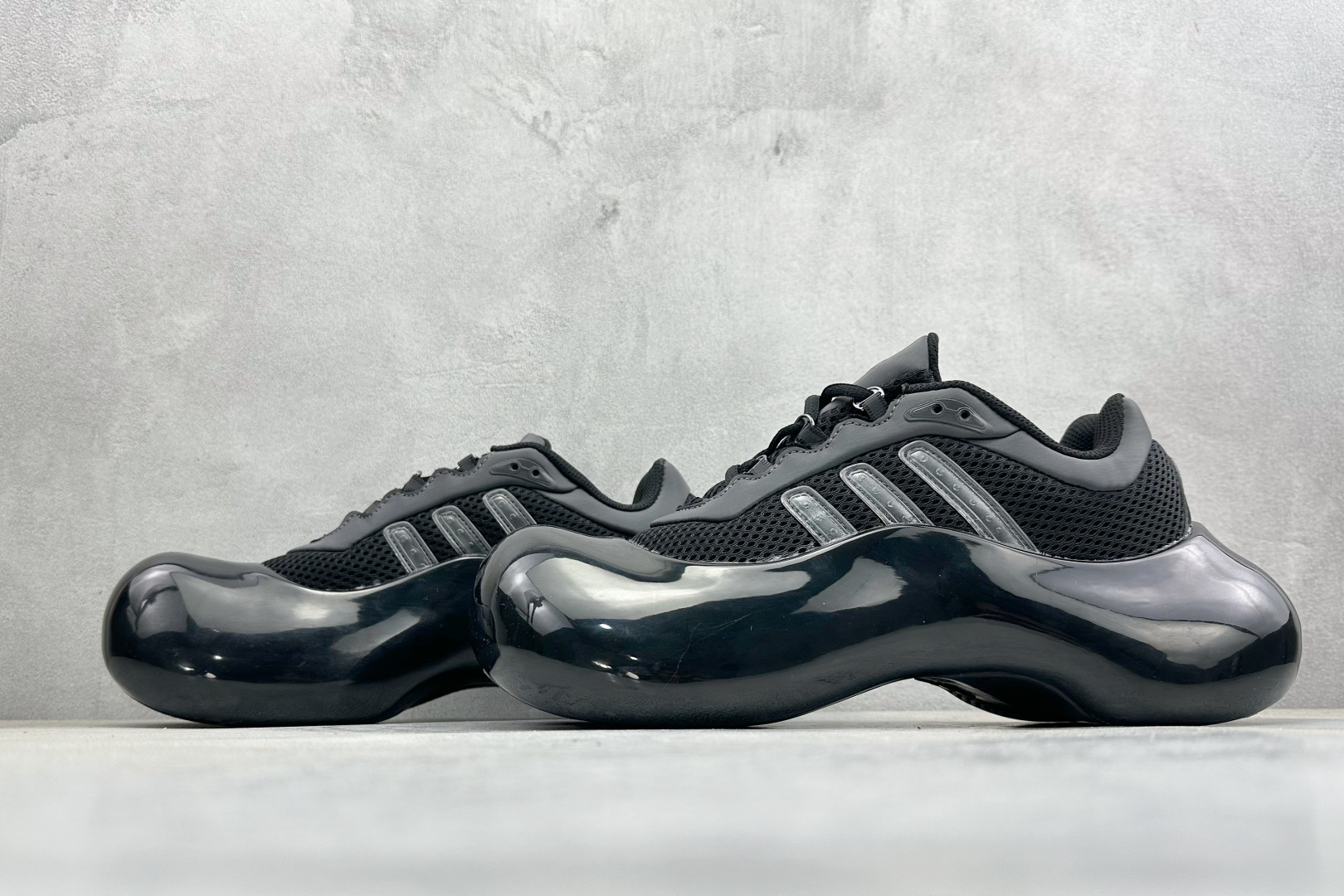 300 AVAVAV x AdidOriginals Moonrubber Megaride 阿迪达斯 联名款 舒适 防滑耐磨 低帮 生活休闲鞋 JI1494