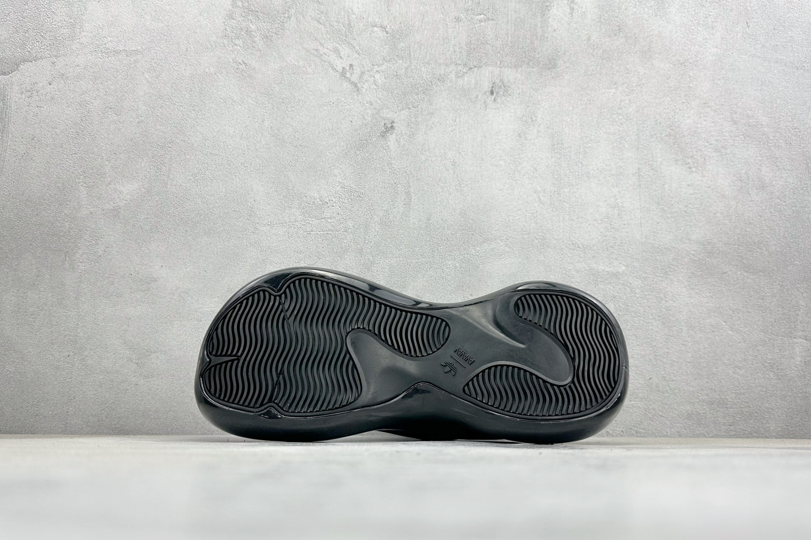 300 AVAVAV x AdidOriginals Moonrubber Megaride 阿迪达斯 联名款 舒适 防滑耐磨 低帮 生活休闲鞋 JI1494