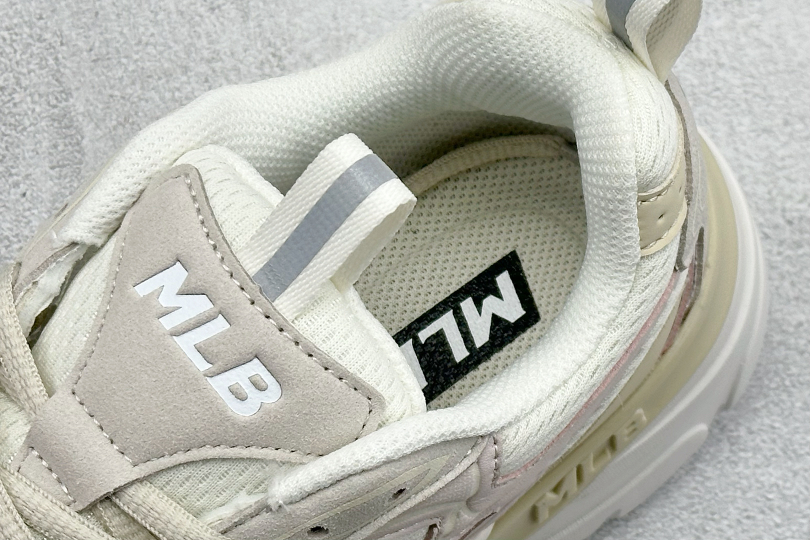 MLB Chunky Curve Runner Speed SD 纽约洋基队 厚底休闲跑鞋 3ARNC045N