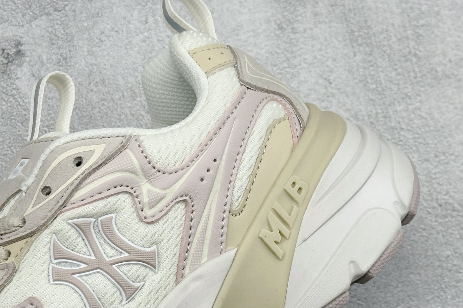 MLB Chunky Curve Runner Speed SD 纽约洋基队 厚底休闲跑鞋 3ARNC045N