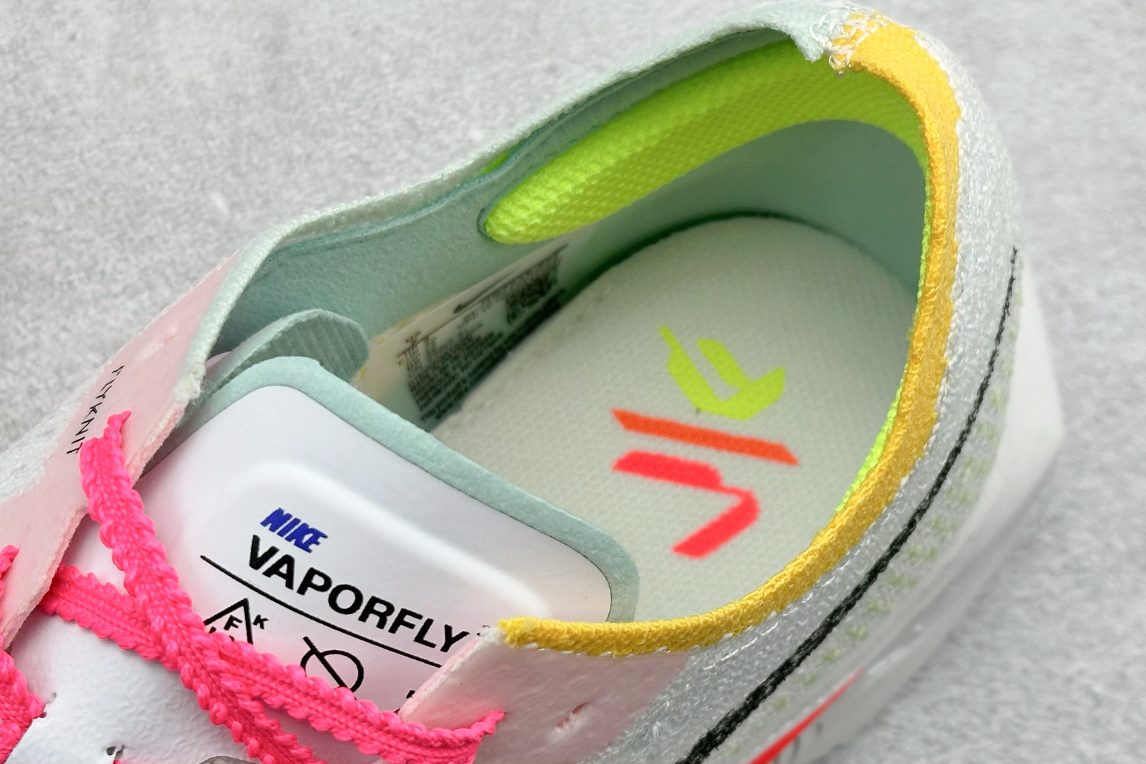 Nike Zoom VaporFly Next 3% ”Prototype” 马拉松跑鞋 HQ3219-902-莆田鞋,莆田鞋货源,高仿鞋,高仿鞋货源,安福档口,莆田高仿鞋,莆田鞋批发,高仿鞋批发,莆田高仿运动鞋,高仿运动鞋,莆田运动鞋 Nike Zoom VaporFly Next 3% ”Prototype” 马拉松跑鞋 HQ3219-902