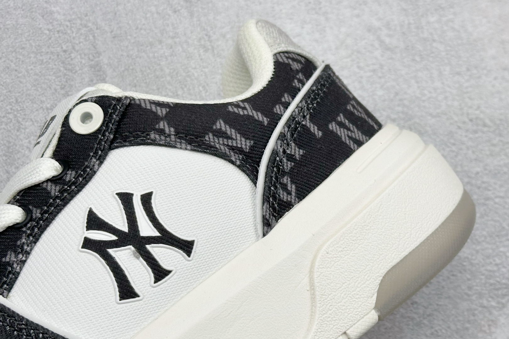 NY平台订单 MLB Chunky Liner 学长鞋系列低帮老爹风轻量增高厚底百搭休闲运动慢跑鞋 3ASXM016N-莆田鞋,莆田鞋货源,高仿鞋,高仿鞋货源,安福档口,莆田高仿鞋,莆田鞋批发,高仿鞋批发,莆田高仿运动鞋,高仿运动鞋,莆田运动鞋 NY平台订单 MLB Chunky Liner 学长鞋系列低帮老爹风轻量增高厚底百搭休闲运动慢跑鞋 3ASXM016N