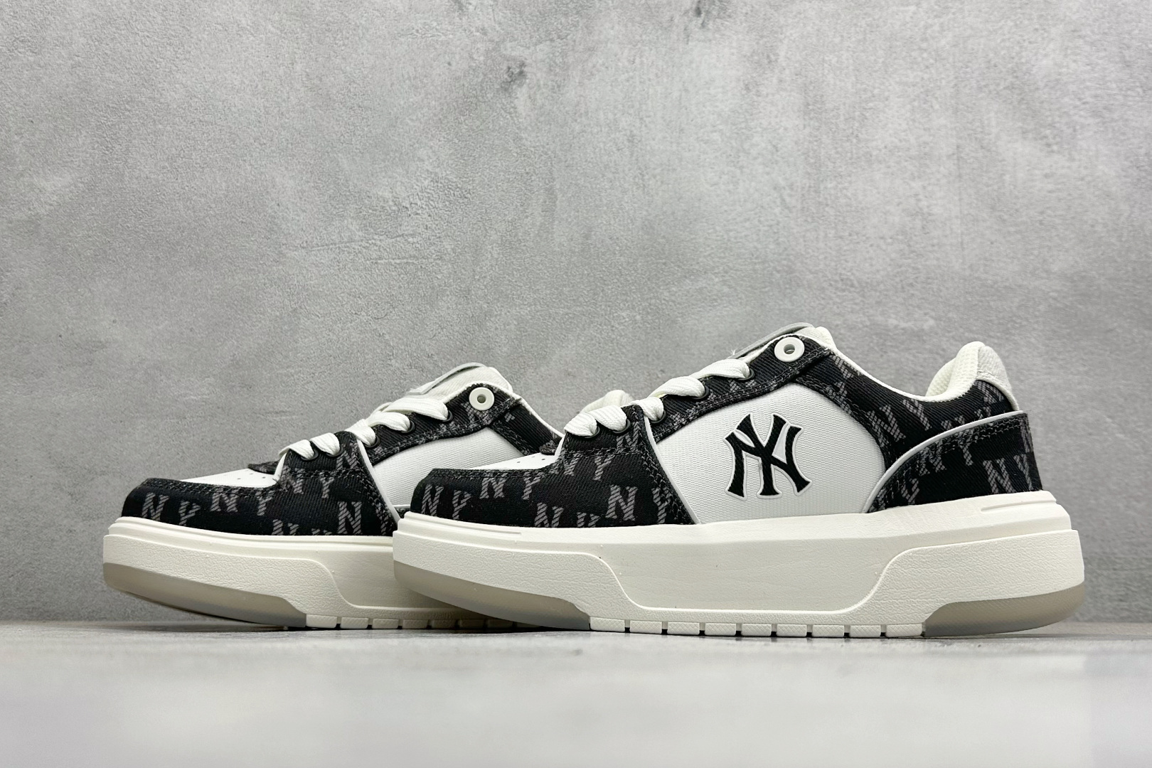 NY平台订单 MLB Chunky Liner 学长鞋系列低帮老爹风轻量增高厚底百搭休闲运动慢跑鞋 3ASXM016N-莆田鞋,莆田鞋货源,高仿鞋,高仿鞋货源,安福档口,莆田高仿鞋,莆田鞋批发,高仿鞋批发,莆田高仿运动鞋,高仿运动鞋,莆田运动鞋 NY平台订单 MLB Chunky Liner 学长鞋系列低帮老爹风轻量增高厚底百搭休闲运动慢跑鞋 3ASXM016N