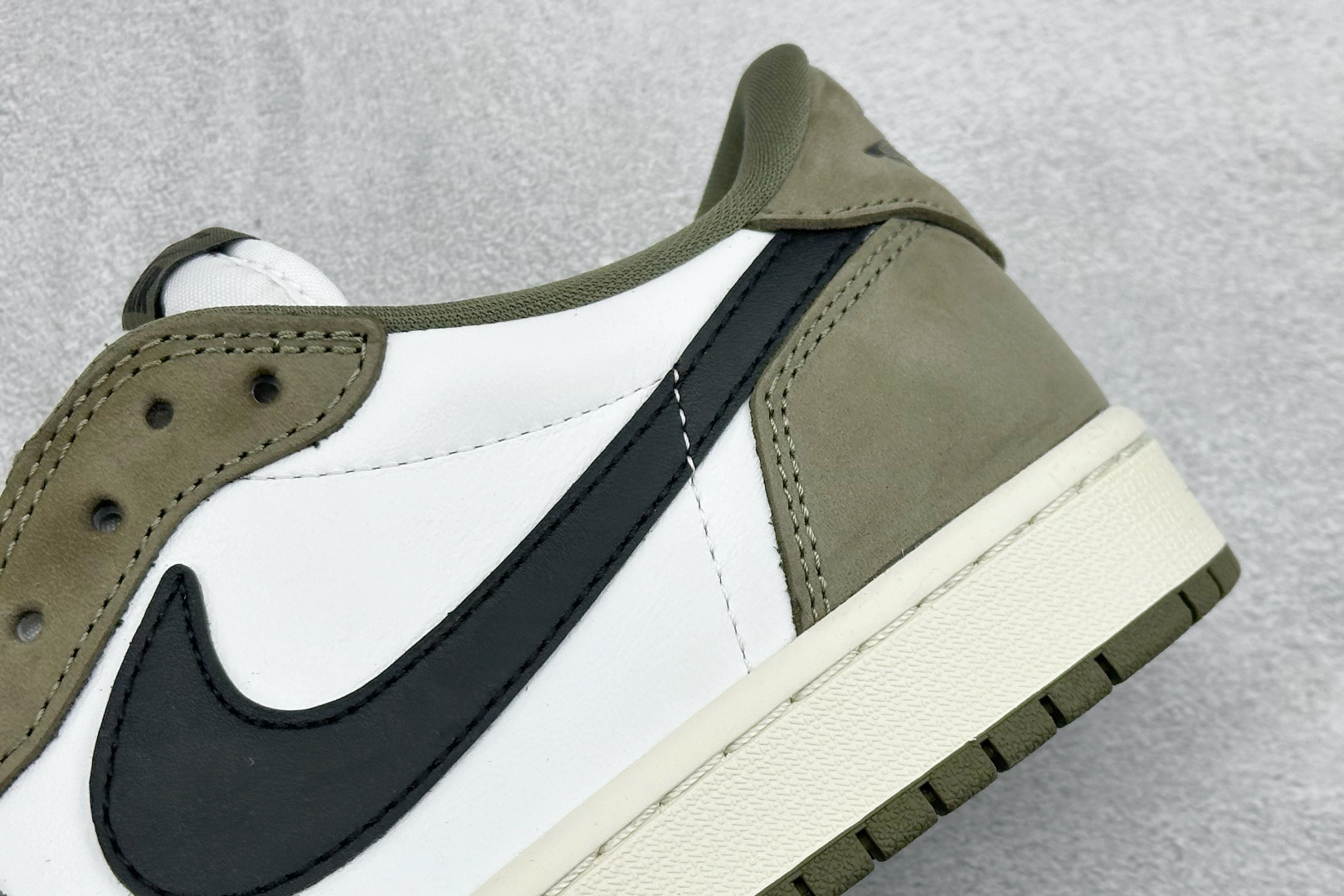 F版Fragment x TS x Air Jordan 1 Low 三方联名低帮板鞋 HQ6998-200