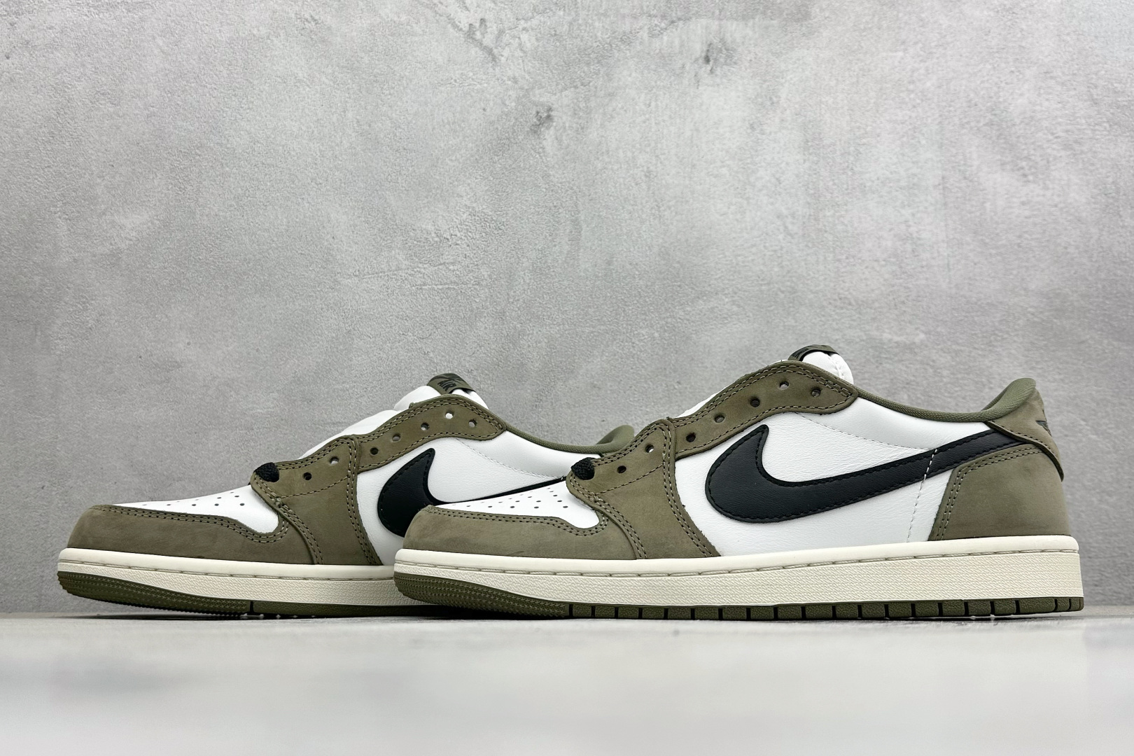 F版Fragment x TS x Air Jordan 1 Low 三方联名低帮板鞋 HQ6998-200