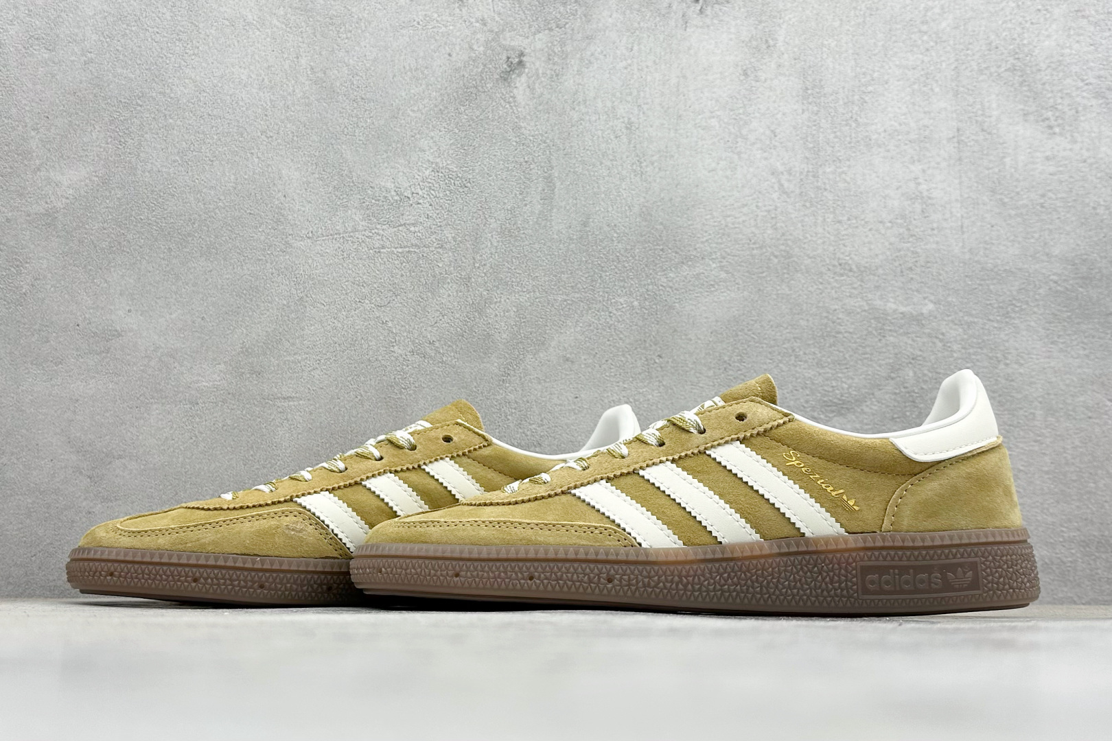 150 HZ版AdidHandball Spezial 阿迪达斯经典复古休闲板鞋 KI5939