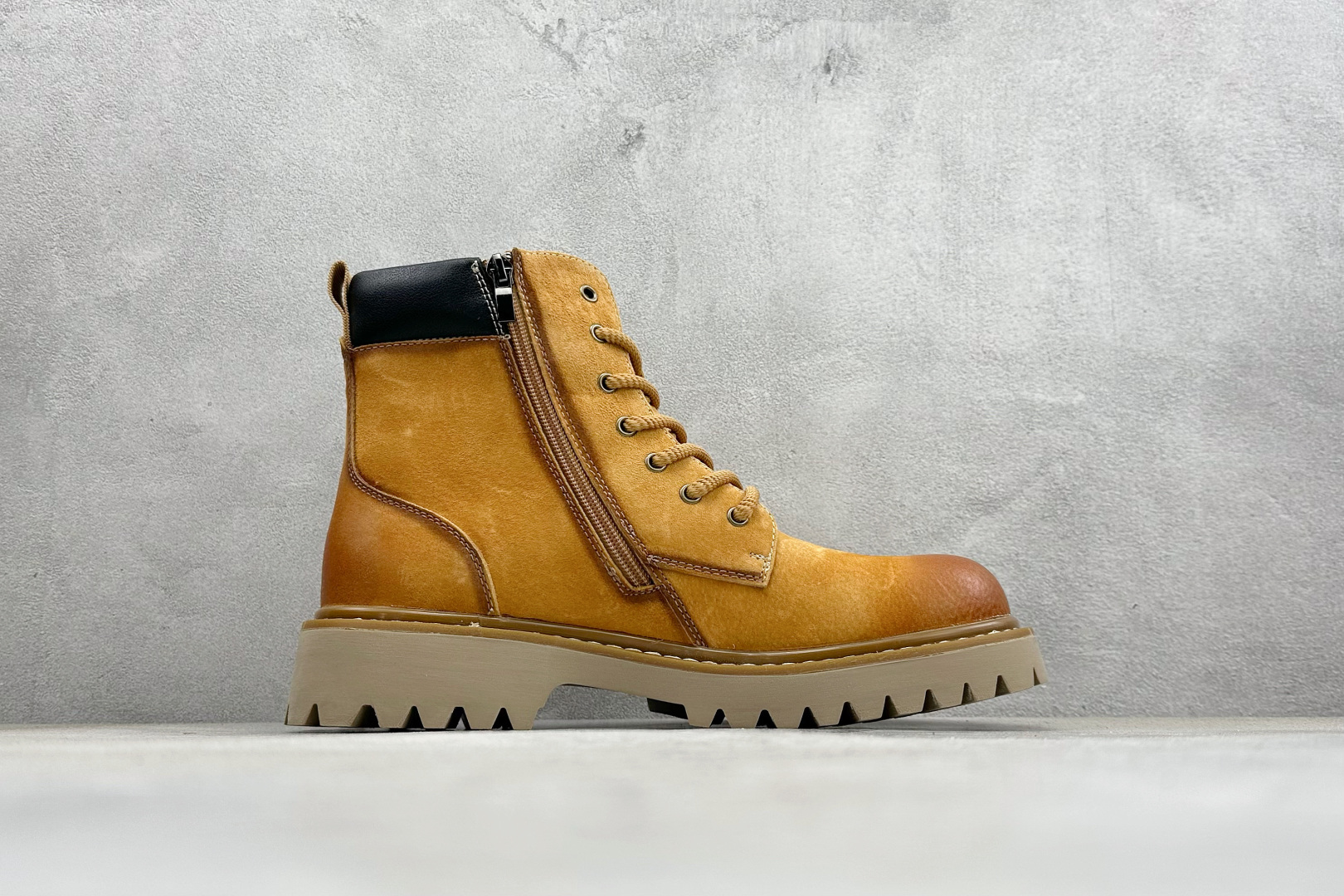 Timberland添柏岚/天伯伦 秋冬新品 秋冬必备户外休闲大黄靴系列 TB10053-莆田鞋,莆田鞋货源,高仿鞋,高仿鞋货源,安福档口,莆田高仿鞋,莆田鞋批发,高仿鞋批发,莆田高仿运动鞋,高仿运动鞋,莆田运动鞋 Timberland添柏岚/天伯伦 秋冬新品 秋冬必备户外休闲大黄靴系列 TB10053