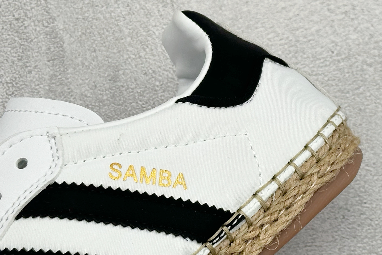 AdidOriginals Gazelle BY EC 三叶草复古休闲防滑耐磨低帮板鞋 KJ0274-莆田鞋,莆田鞋货源,高仿鞋,高仿鞋货源,安福档口,莆田高仿鞋,莆田鞋批发,高仿鞋批发,莆田高仿运动鞋,高仿运动鞋,莆田运动鞋 AdidOriginals Gazelle BY EC 三叶草复古休闲防滑耐磨低帮板鞋 KJ0274