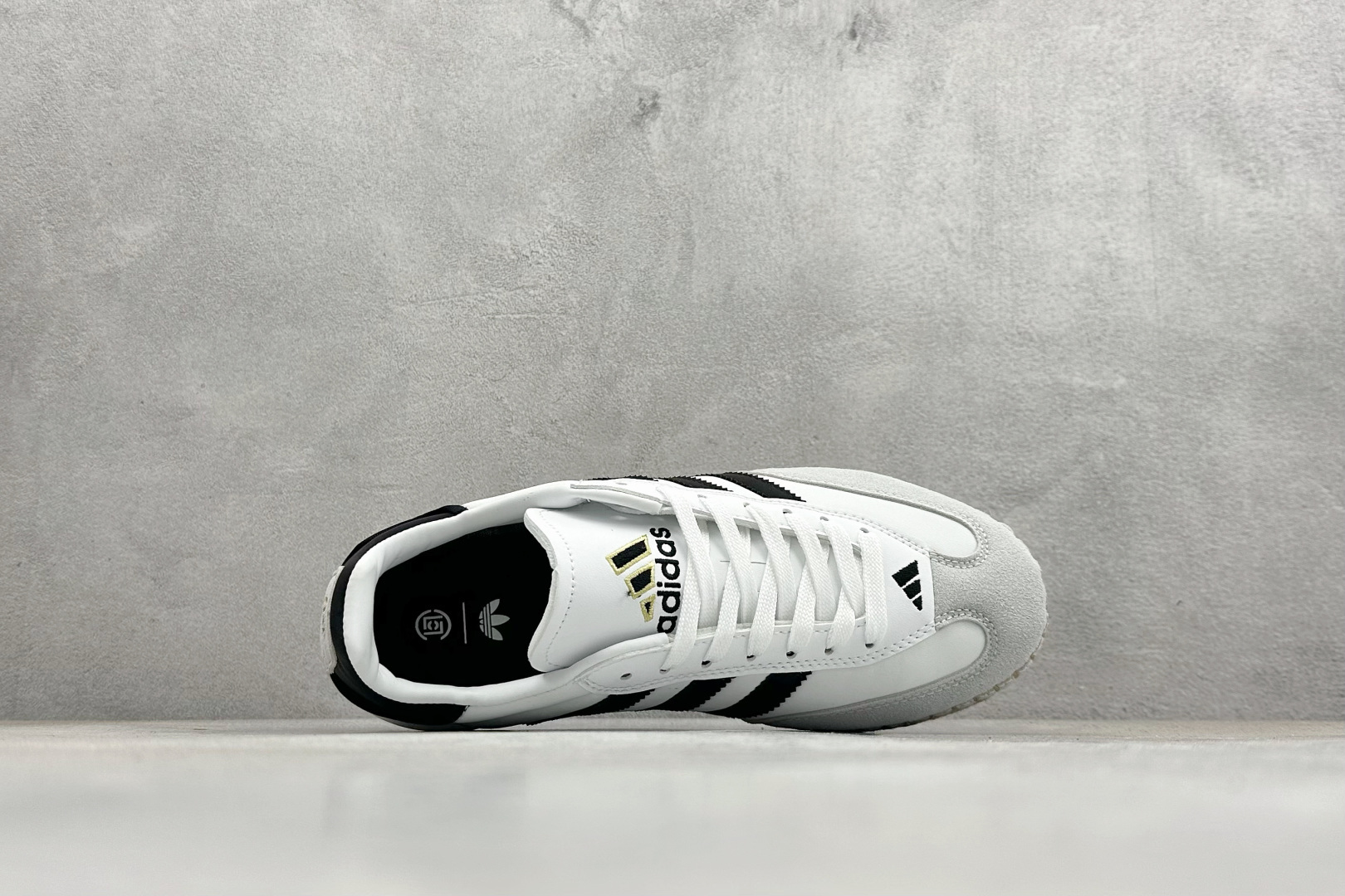 AdidOriginals Gazelle BY EC 三叶草复古休闲防滑耐磨低帮板鞋 KJ0274-莆田鞋,莆田鞋货源,高仿鞋,高仿鞋货源,安福档口,莆田高仿鞋,莆田鞋批发,高仿鞋批发,莆田高仿运动鞋,高仿运动鞋,莆田运动鞋 AdidOriginals Gazelle BY EC 三叶草复古休闲防滑耐磨低帮板鞋 KJ0274