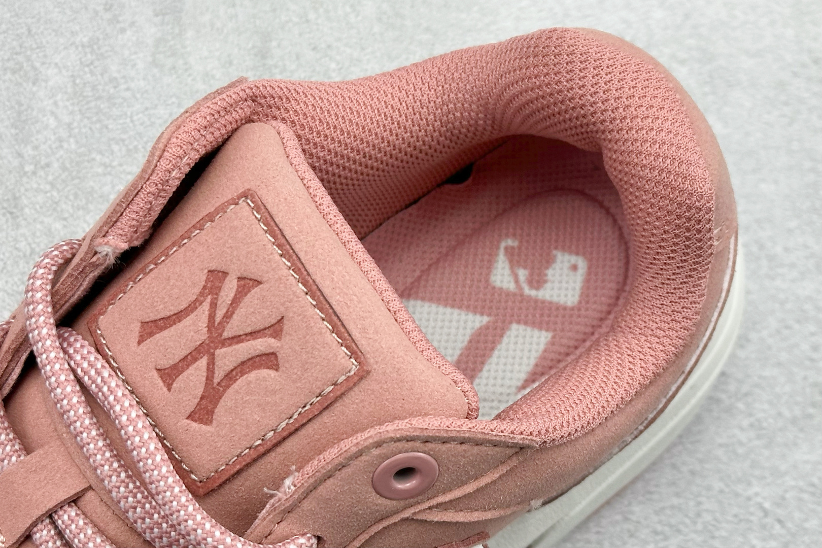 MLB Chunky Liner 学长鞋系列低帮老爹风轻量增高厚底百搭休闲运动慢跑鞋 3ASXP015N