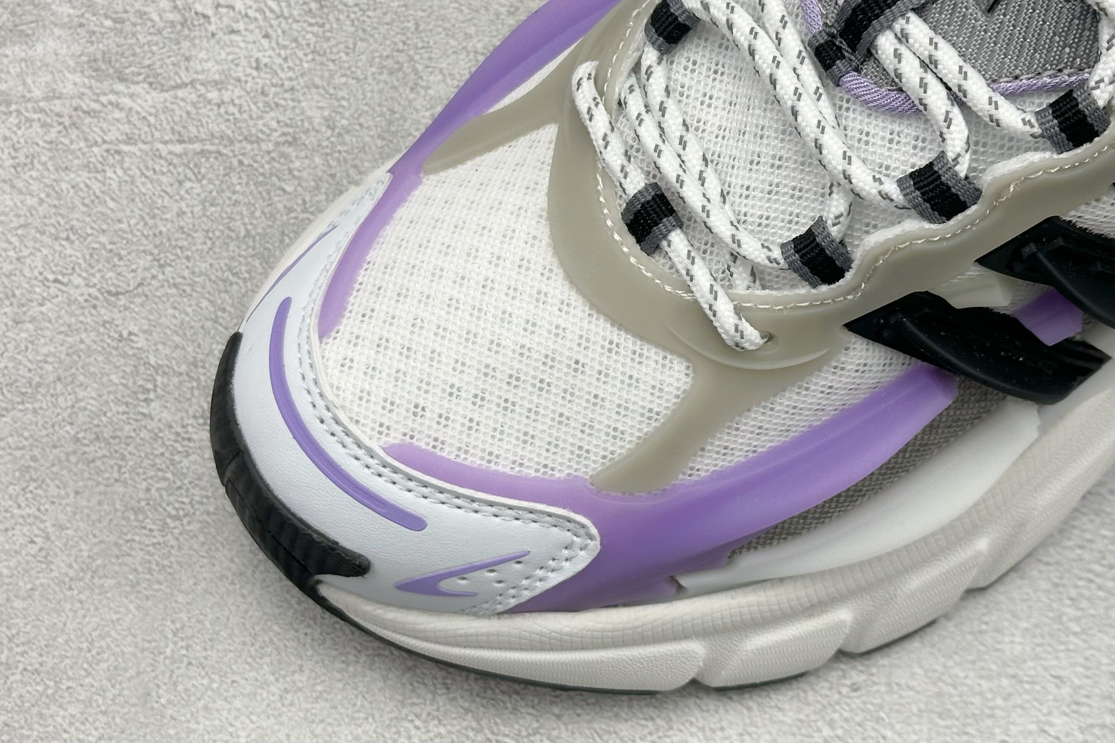 AdidOriginals Adistar Jellyfish 阿迪复古舒适防滑减震运动鞋 JP9272