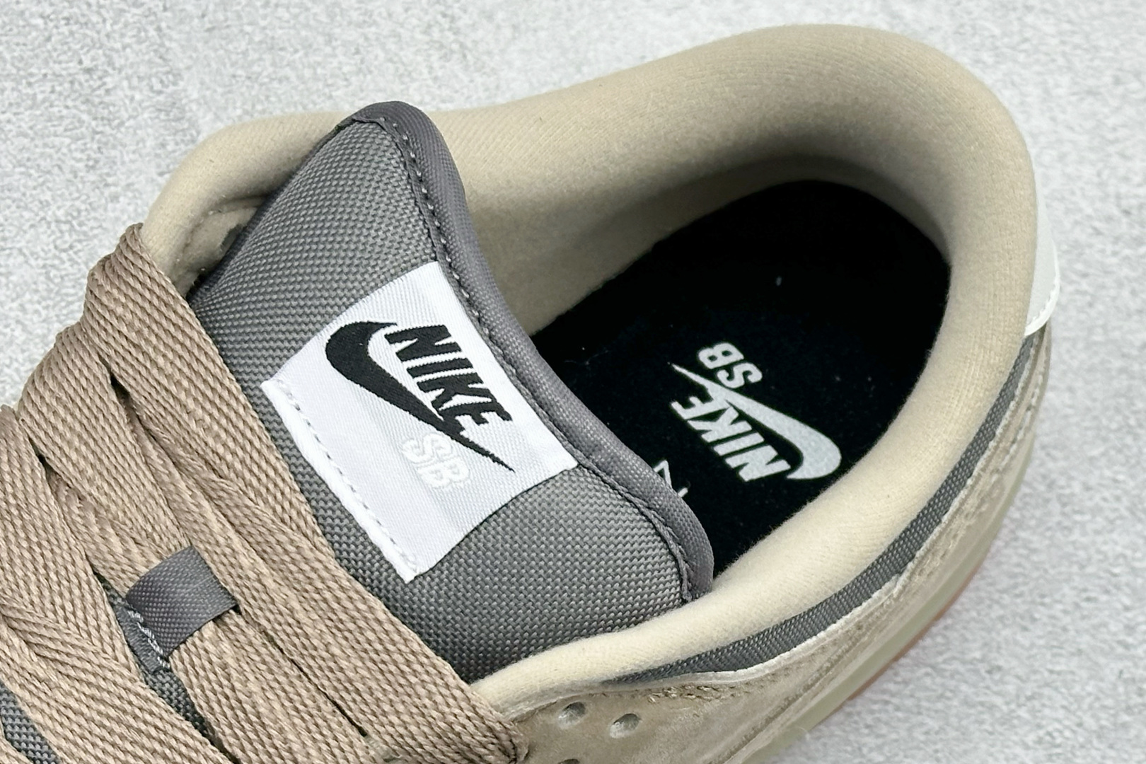 Nike SB Dunk Low Pro B ”Parachute Beige” 沙漠卡其 低帮休闲板鞋 HJ0367-200