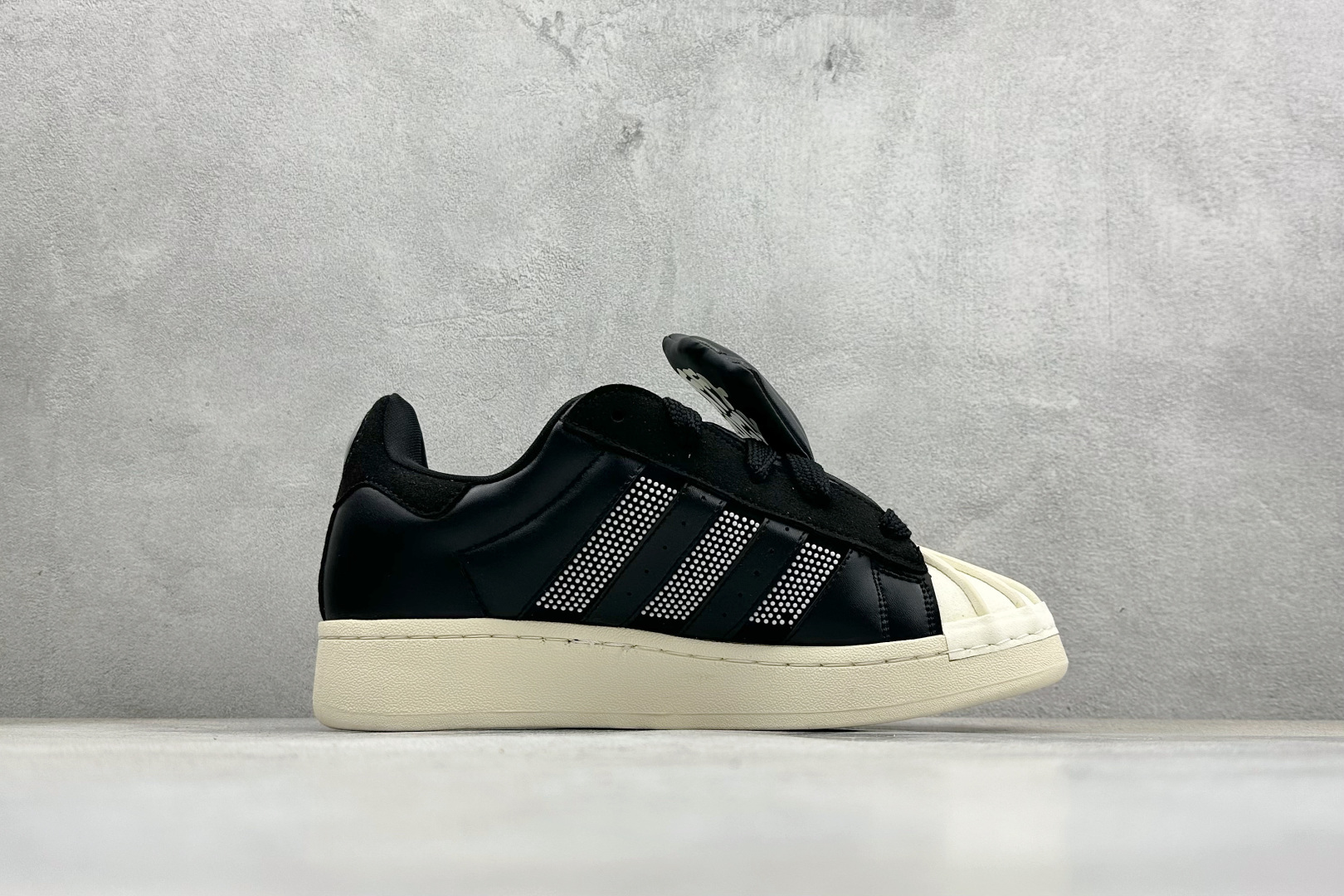 ML版AdidOriginals SUPERSTAR PUFFY SHELL厚底贝壳头双鞋舌 贝壳头休闲板鞋 KJ6976