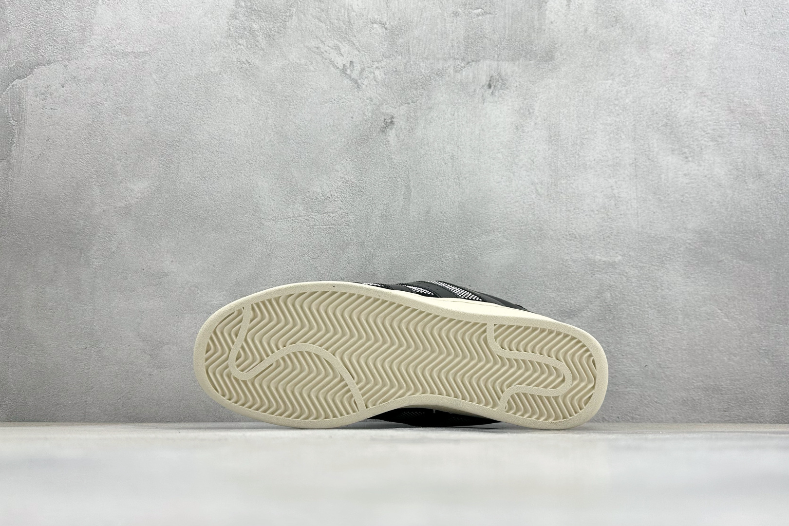 ML版AdidOriginals SUPERSTAR PUFFY SHELL厚底贝壳头双鞋舌 贝壳头休闲板鞋 KJ6976