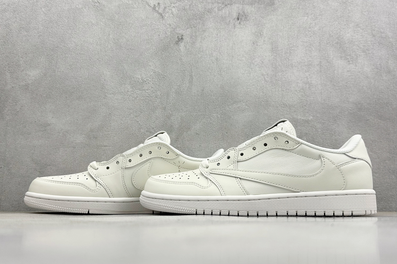 260 F版Fragment x TS x Air Jordan 1 Low 三方联名低帮倒钩板鞋 TD1228-111