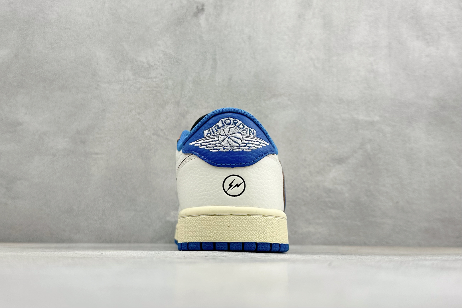 F版Fragment x TS x Air Jordan 1 Low 三方联名低帮倒钩板鞋 DM7866-104