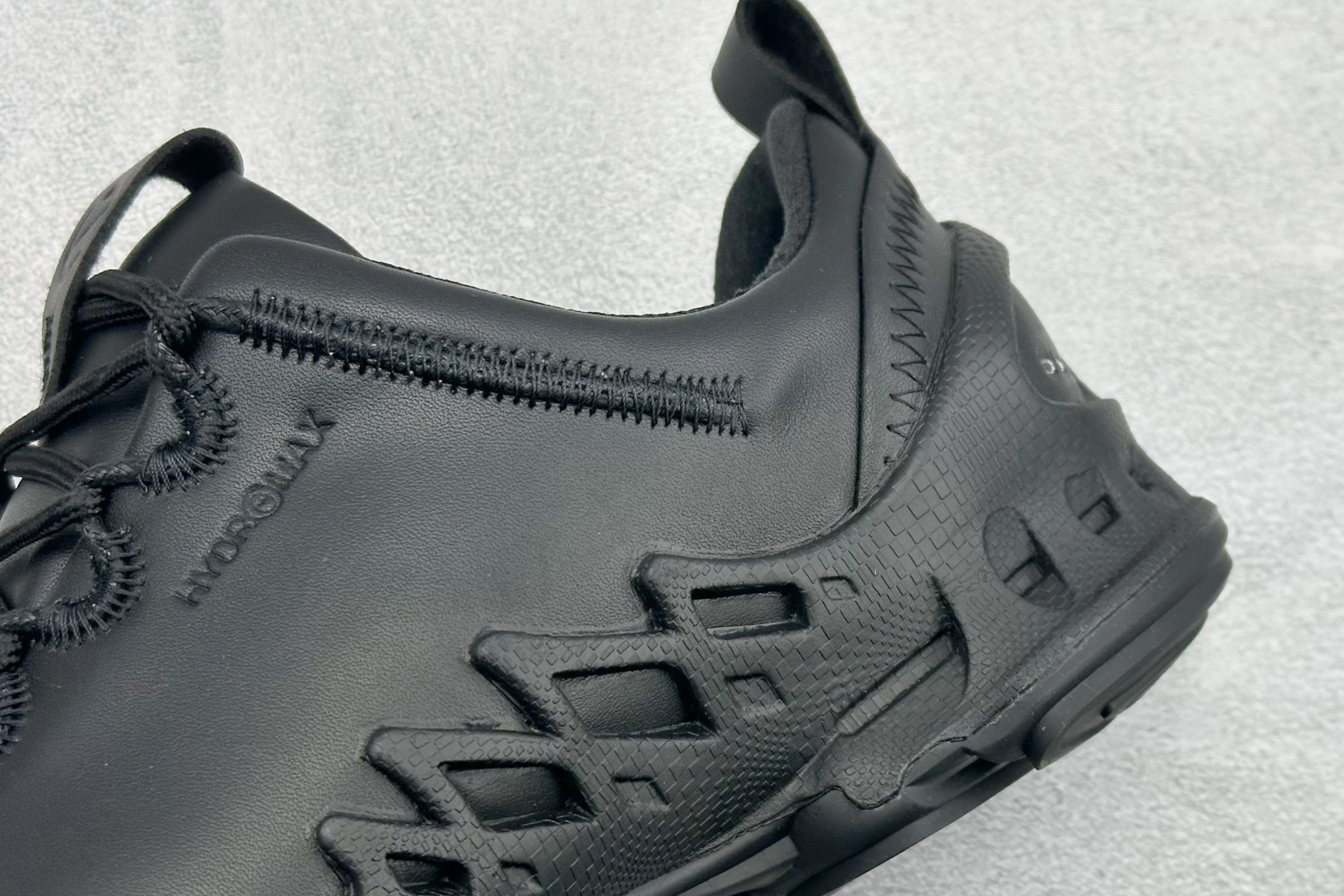 Ecco 爱步 健步探索系列BIOM防滑真皮运动鞋 802834-010-莆田鞋,莆田鞋货源,高仿鞋,高仿鞋货源,安福档口,莆田高仿鞋,莆田鞋批发,高仿鞋批发,莆田高仿运动鞋,高仿运动鞋,莆田运动鞋 Ecco 爱步 健步探索系列BIOM防滑真皮运动鞋 802834-010