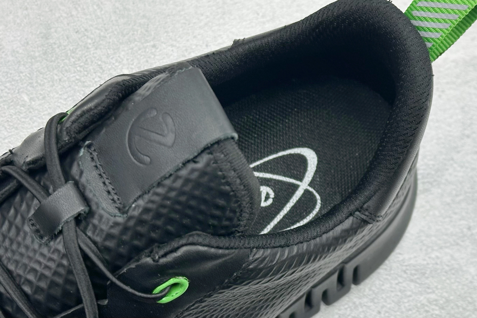 ECCO爱步跑步鞋百搭舒适 秋冬新款厚底休闲运动鞋男鞋 5252745-256-莆田鞋,莆田鞋货源,高仿鞋,高仿鞋货源,安福档口,莆田高仿鞋,莆田鞋批发,高仿鞋批发,莆田高仿运动鞋,高仿运动鞋,莆田运动鞋 ECCO爱步跑步鞋百搭舒适 秋冬新款厚底休闲运动鞋男鞋 5252745-256