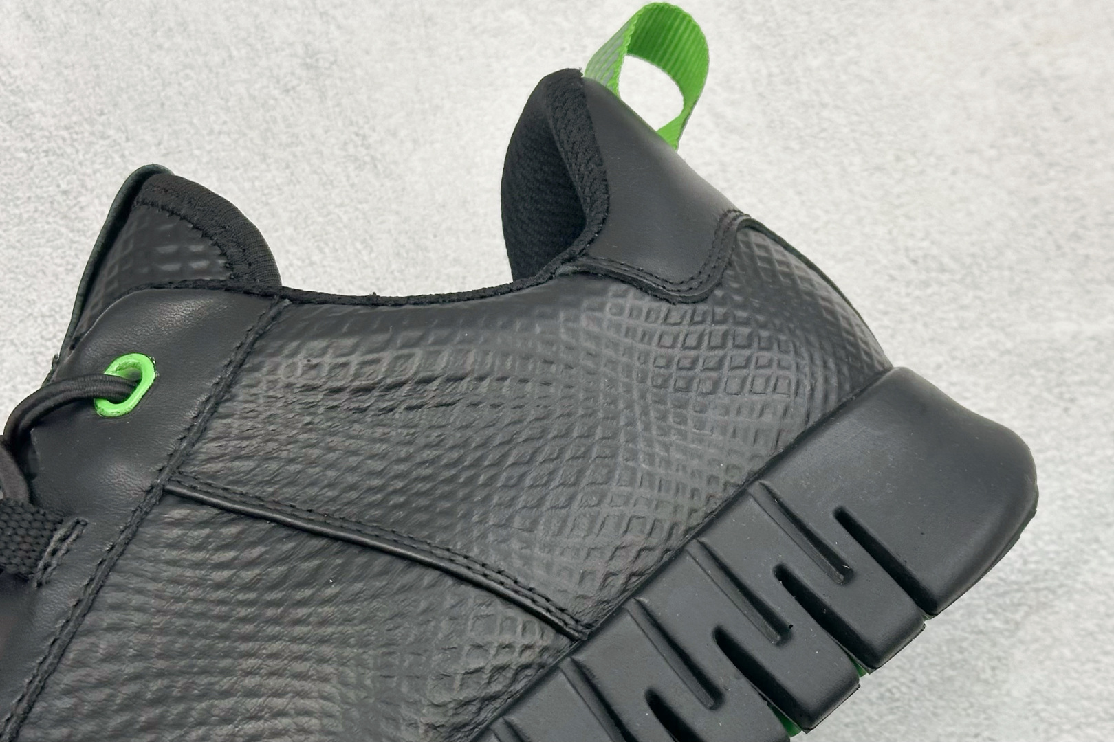 ECCO爱步跑步鞋百搭舒适 秋冬新款厚底休闲运动鞋男鞋 5252745-256-莆田鞋,莆田鞋货源,高仿鞋,高仿鞋货源,安福档口,莆田高仿鞋,莆田鞋批发,高仿鞋批发,莆田高仿运动鞋,高仿运动鞋,莆田运动鞋 ECCO爱步跑步鞋百搭舒适 秋冬新款厚底休闲运动鞋男鞋 5252745-256