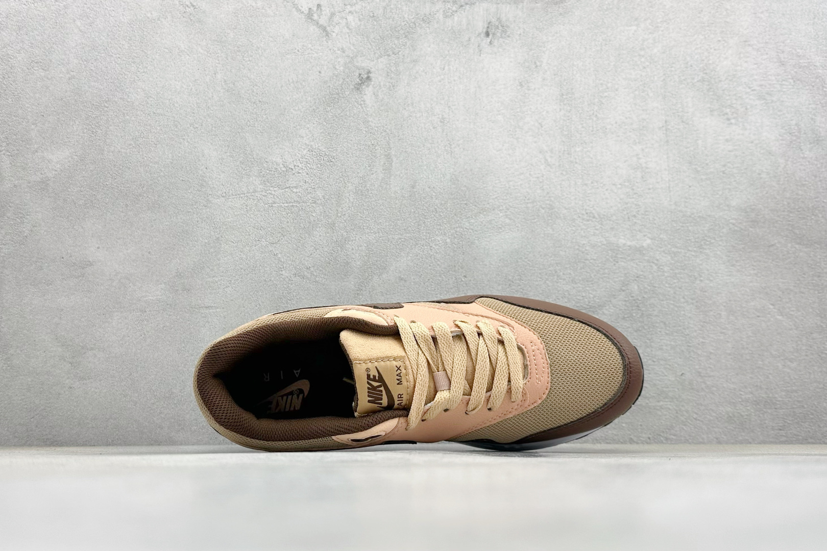 Nike Air Max 1 耐克气垫缓震复古跑步鞋 FB9660-200