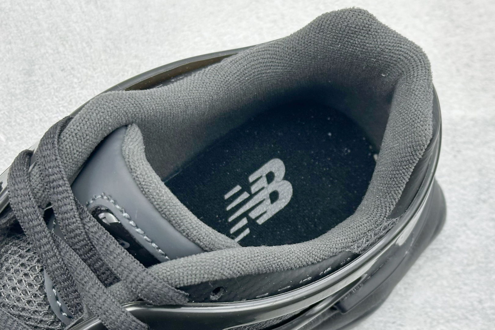 210 New Balance NB9060系列 复古休闲运动慢跑鞋 U9060IAA-Chinese UA Cheap High Quatity Brand Clothes Bags handbags Sneakers wholesale wholesaler seller from China Factory suppliers Fashion Clothing Shoes best Quality Beautiful Price 210 New Balance NB9060系列 复古休闲运动慢跑鞋 U9060IAA