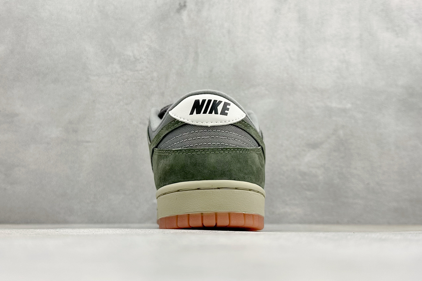 Nike SB Dunk Low 生胶军绿 SB低帮休闲板鞋 HJ0367-301