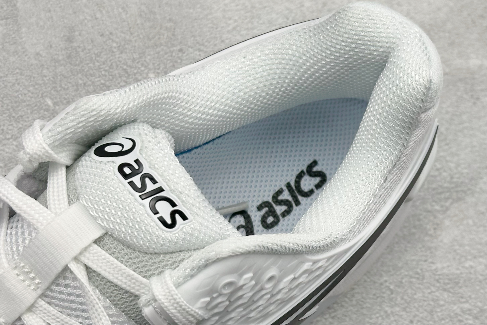 Asics Gel-Resoluti9 低帮网球鞋 1041A330-100