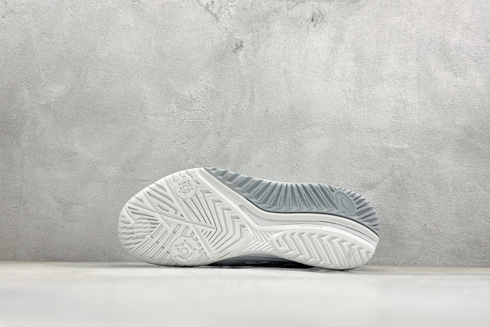 Asics Gel-Resoluti9 低帮网球鞋 1042A226-100-莆田鞋,莆田鞋货源,高仿鞋,高仿鞋货源,安福档口,莆田高仿鞋,莆田鞋批发,高仿鞋批发,莆田高仿运动鞋,高仿运动鞋,莆田运动鞋 Asics Gel-Resoluti9 低帮网球鞋 1042A226-100