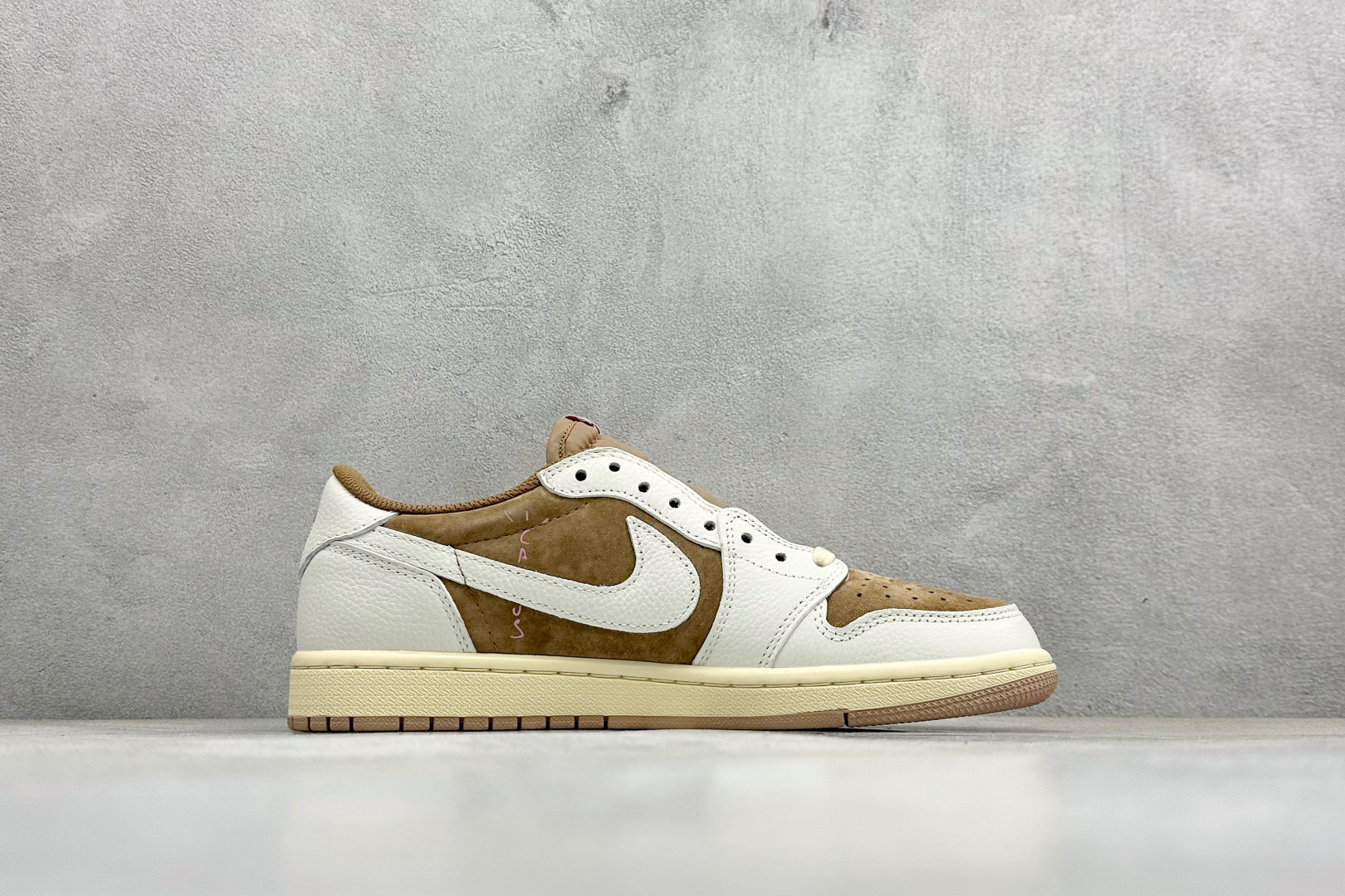 F版Fragment x TS x Air Jordan 1 Low 三方联名低帮倒钩板鞋 DM7866-106-莆田鞋,莆田鞋货源,高仿鞋,高仿鞋货源,安福档口,莆田高仿鞋,莆田鞋批发,高仿鞋批发,莆田高仿运动鞋,高仿运动鞋,莆田运动鞋 F版Fragment x TS x Air Jordan 1 Low 三方联名低帮倒钩板鞋 DM7866-106