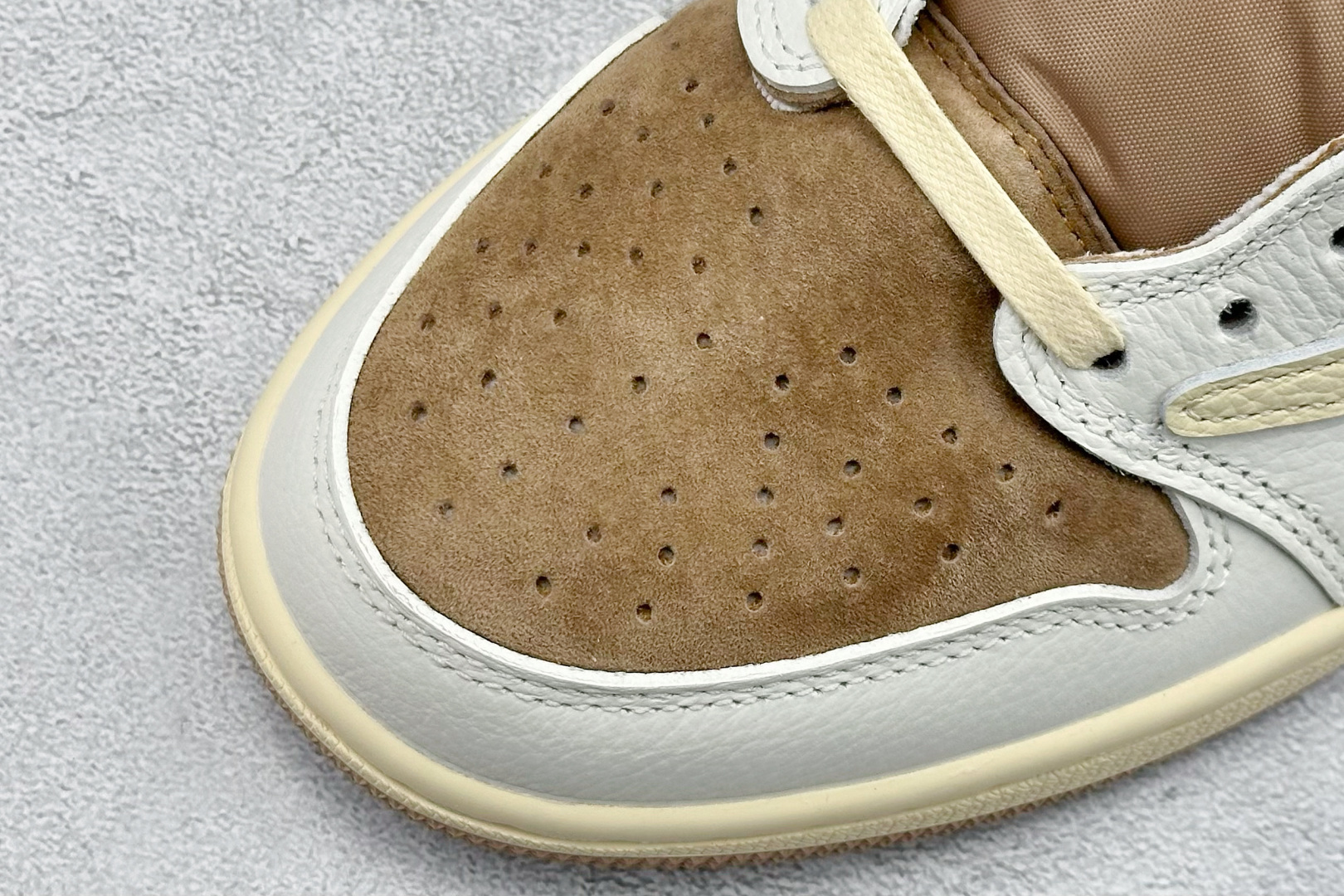 F版Fragment x TS x Air Jordan 1 Low 三方联名低帮倒钩板鞋 DM7866-106-莆田鞋,莆田鞋货源,高仿鞋,高仿鞋货源,安福档口,莆田高仿鞋,莆田鞋批发,高仿鞋批发,莆田高仿运动鞋,高仿运动鞋,莆田运动鞋 F版Fragment x TS x Air Jordan 1 Low 三方联名低帮倒钩板鞋 DM7866-106