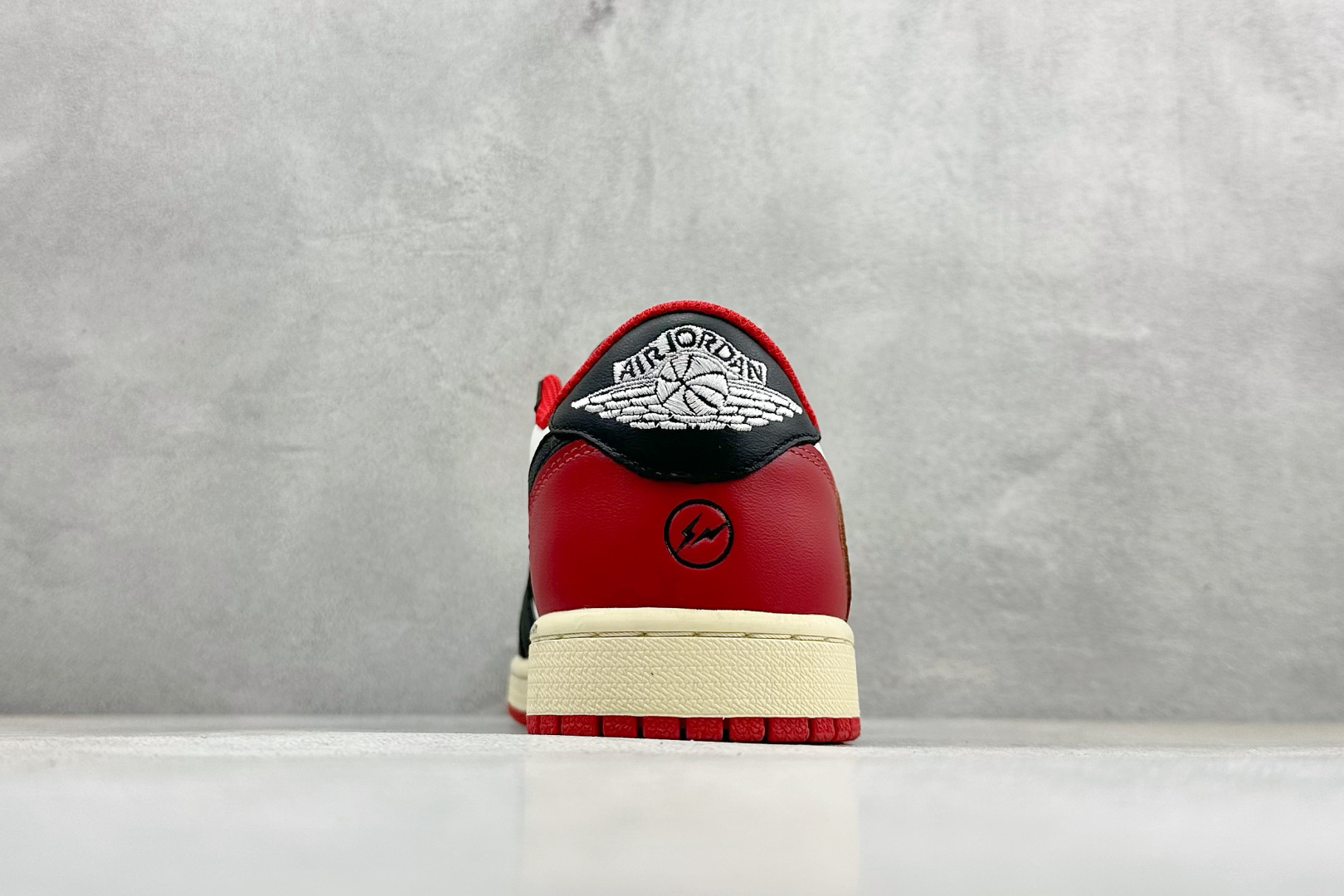 F版Fragment x TS x Air Jordan 1 Low 三方联名低帮倒钩板鞋 DM7866-166