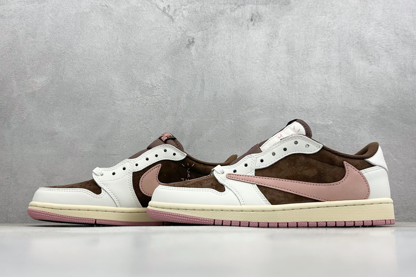 F版Fragment x TS x Air Jordan 1 Low 三方联名低帮倒钩板鞋 DZ4137-206