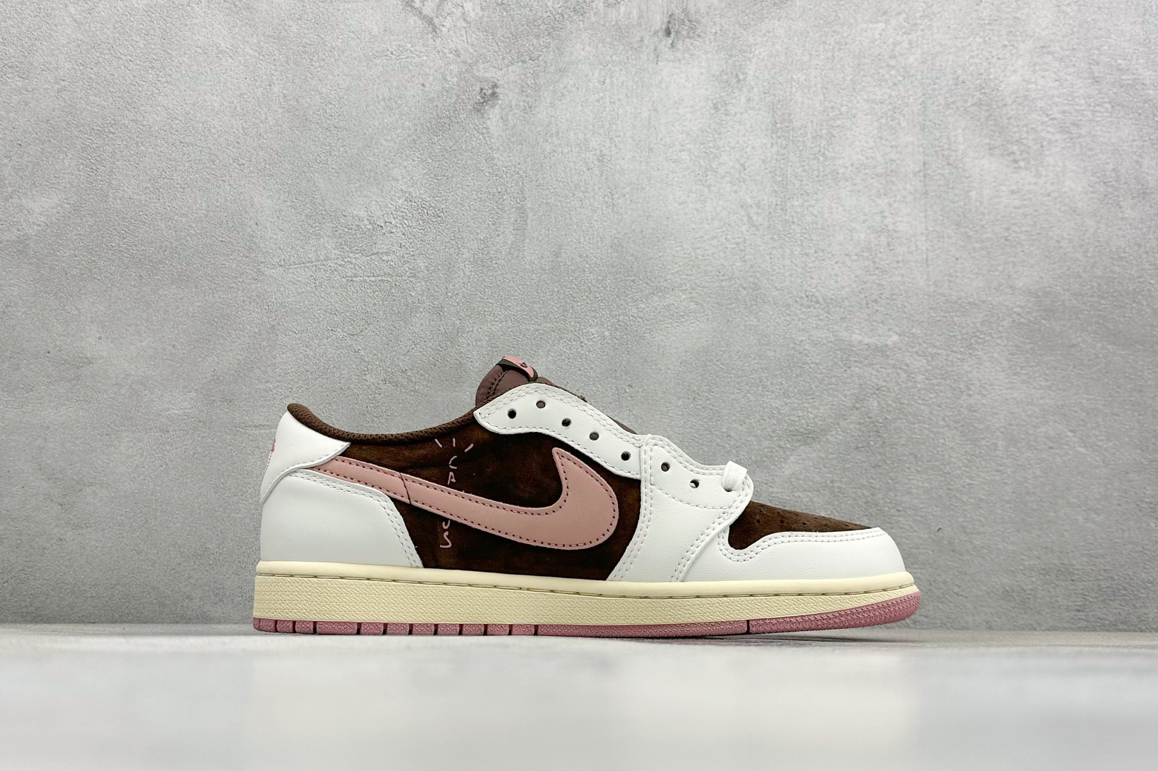 F版Fragment x TS x Air Jordan 1 Low 三方联名低帮倒钩板鞋 DZ4137-206