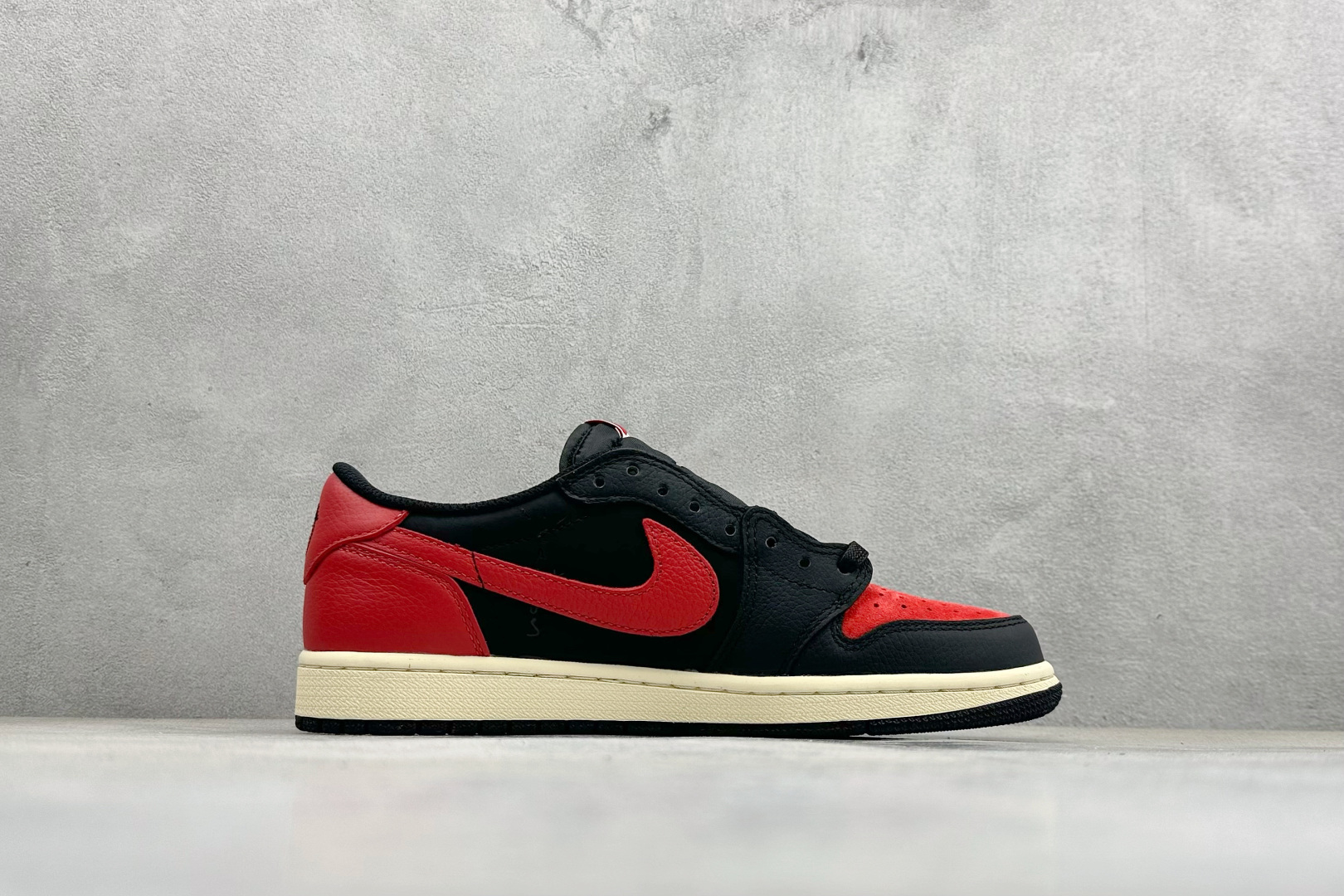 F版Fragment x TS x Air Jordan 1 Low 三方联名低帮倒钩板鞋 DM7866-061-莆田鞋,莆田鞋货源,高仿鞋,高仿鞋货源,安福档口,莆田高仿鞋,莆田鞋批发,高仿鞋批发,莆田高仿运动鞋,高仿运动鞋,莆田运动鞋 F版Fragment x TS x Air Jordan 1 Low 三方联名低帮倒钩板鞋 DM7866-061