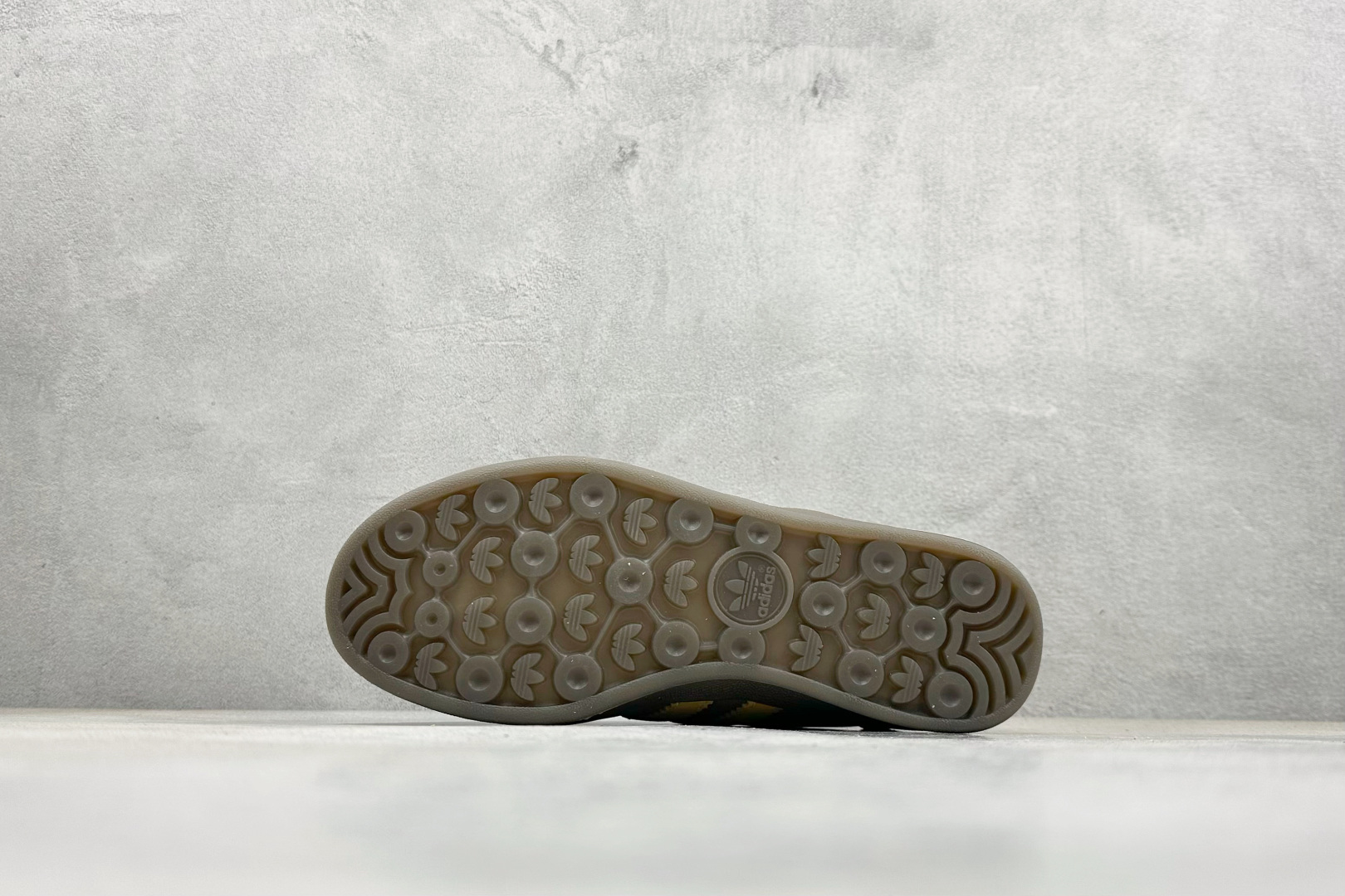 HZ版AdidOriginals Gazelle Indoor 三叶草复古休闲防滑耐磨低帮板鞋 JQ8386-莆田鞋,莆田鞋货源,高仿鞋,高仿鞋货源,安福档口,莆田高仿鞋,莆田鞋批发,高仿鞋批发,莆田高仿运动鞋,高仿运动鞋,莆田运动鞋 HZ版AdidOriginals Gazelle Indoor 三叶草复古休闲防滑耐磨低帮板鞋 JQ8386