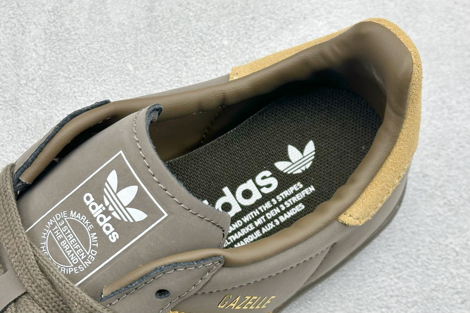 HZ版AdidOriginals Gazelle Indoor 三叶草复古休闲防滑耐磨低帮板鞋 JQ8386-莆田鞋,莆田鞋货源,高仿鞋,高仿鞋货源,安福档口,莆田高仿鞋,莆田鞋批发,高仿鞋批发,莆田高仿运动鞋,高仿运动鞋,莆田运动鞋 HZ版AdidOriginals Gazelle Indoor 三叶草复古休闲防滑耐磨低帮板鞋 JQ8386